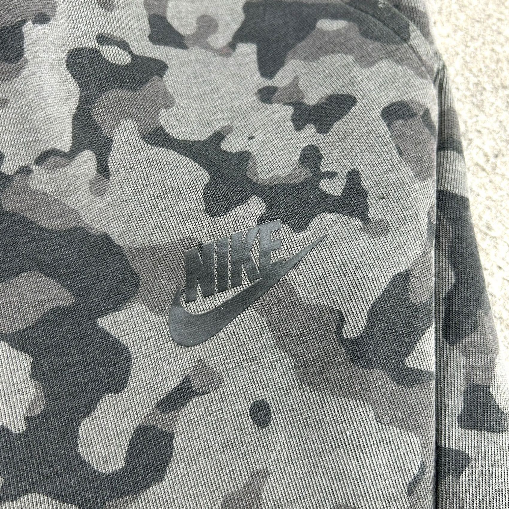 Nike Nike Tech Fleece Pants Mens M Grey Black Camo Jogger Sweat Drawstring Elastic Waist Tapered Inseam 27in Size US 31 - 6 Thumbnail