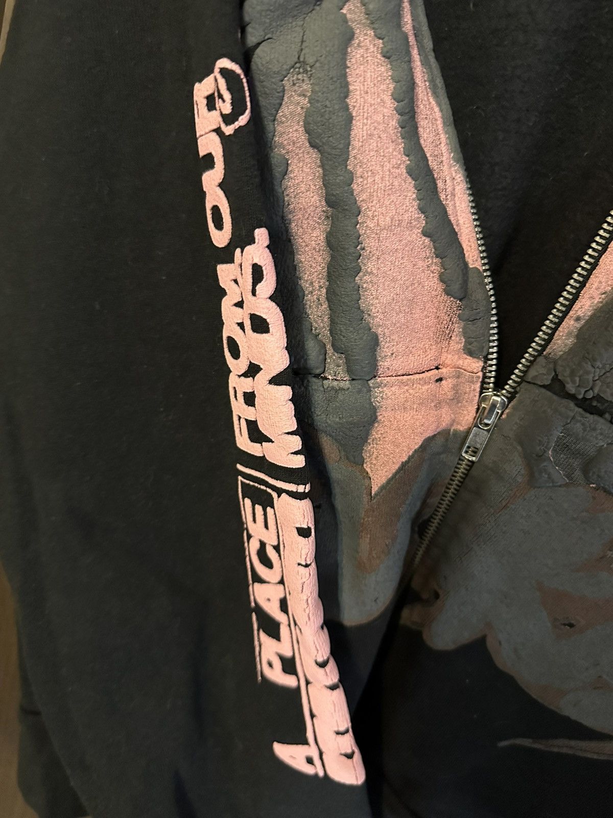Fragment Design × Kaws × Travis Scott Cactus jack frgament zip up Size US M / EU 48-50 / 2 - 4 Thumbnail