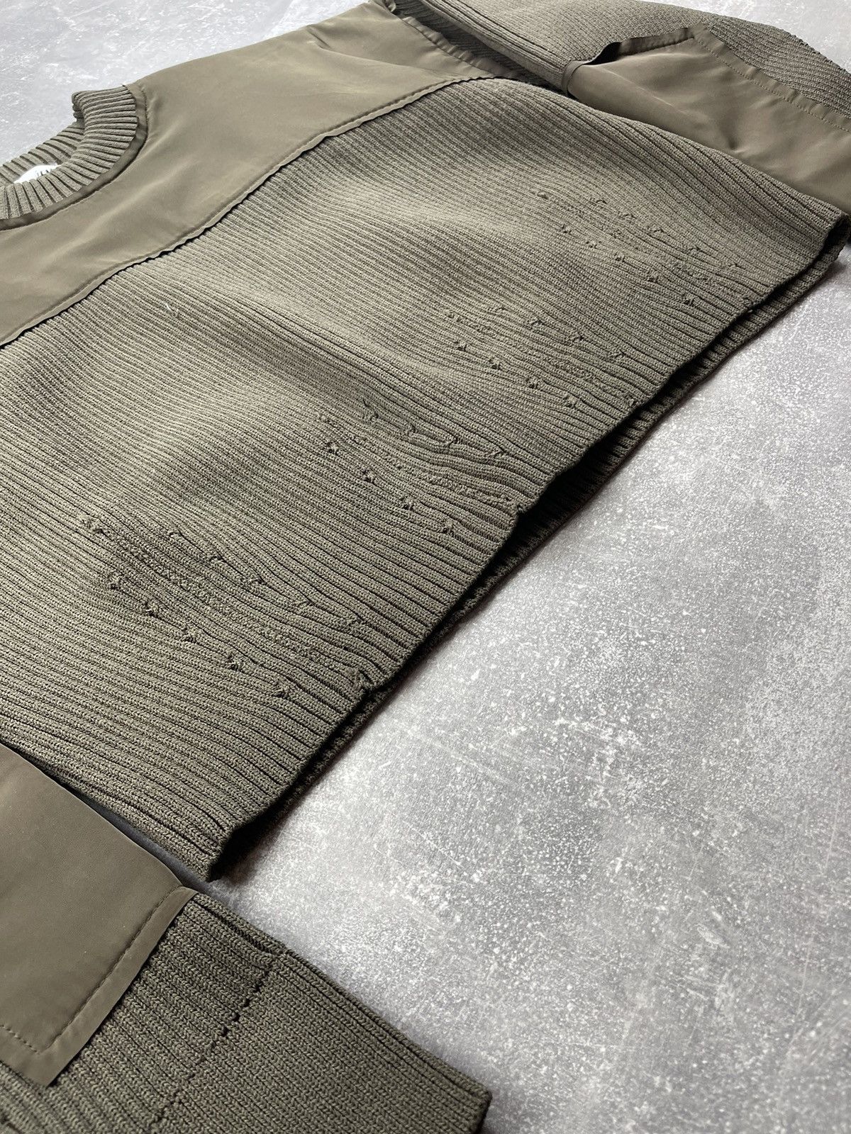 Acne Studios × H&M × Japanese Brand H&M Studio A/W 2021 Khaki Green Rib Knit Crop Sweater Size S / US 4 / IT 40 - 4 Thumbnail