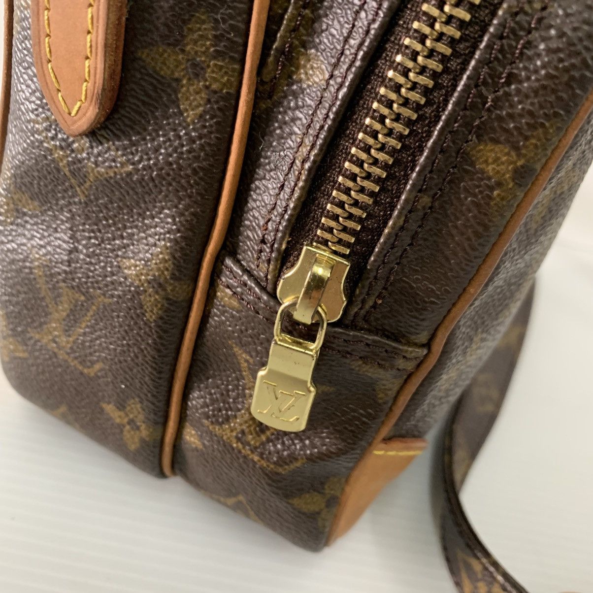 Louis Vuitton Louis Vuitton Amazon Monogram Slingbag Size ONE SIZE - 18 Thumbnail