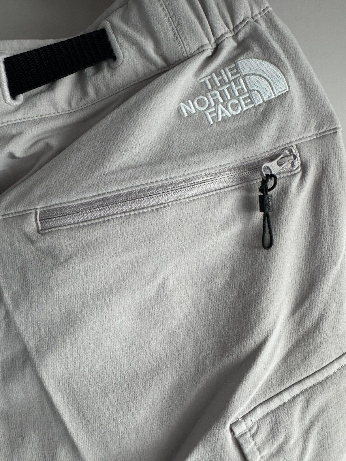 Kazuki Kuraishi × The North Face Urban Exploration KAZUKI CARGO WOVEN SHORT Size US 32 / EU 48 - 20 Thumbnail