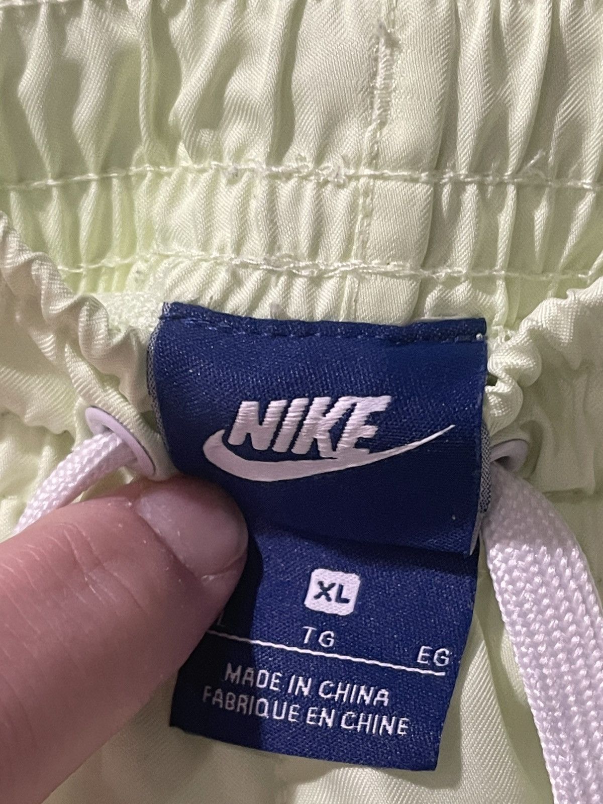 Designer × Nike Nike Sportswear Neon Essentials Woven Line Shorts XL Size US 36 / EU 52 - 3 Thumbnail