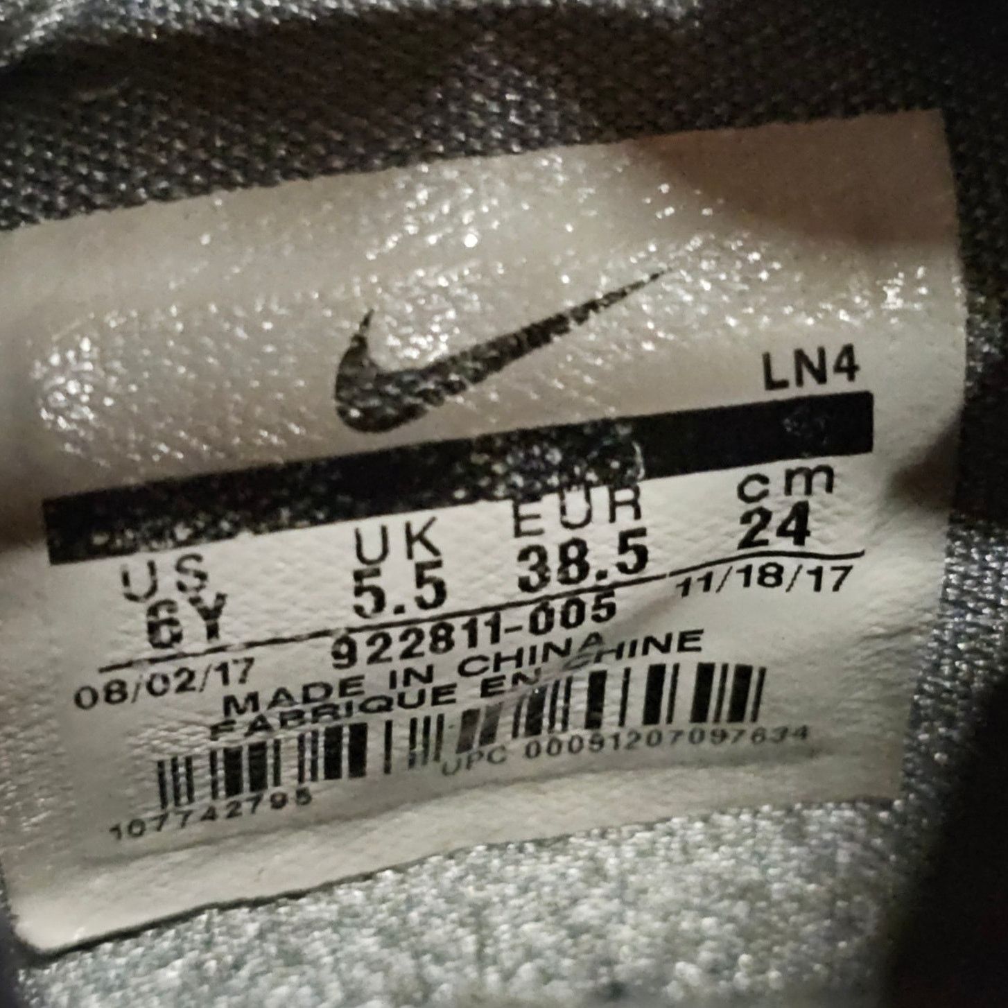 Nike Nike Lebron XV 15 High Top Shoes Sneakers Wolf Gray City 6Y Size US 6 / EU 39 - 9 Thumbnail