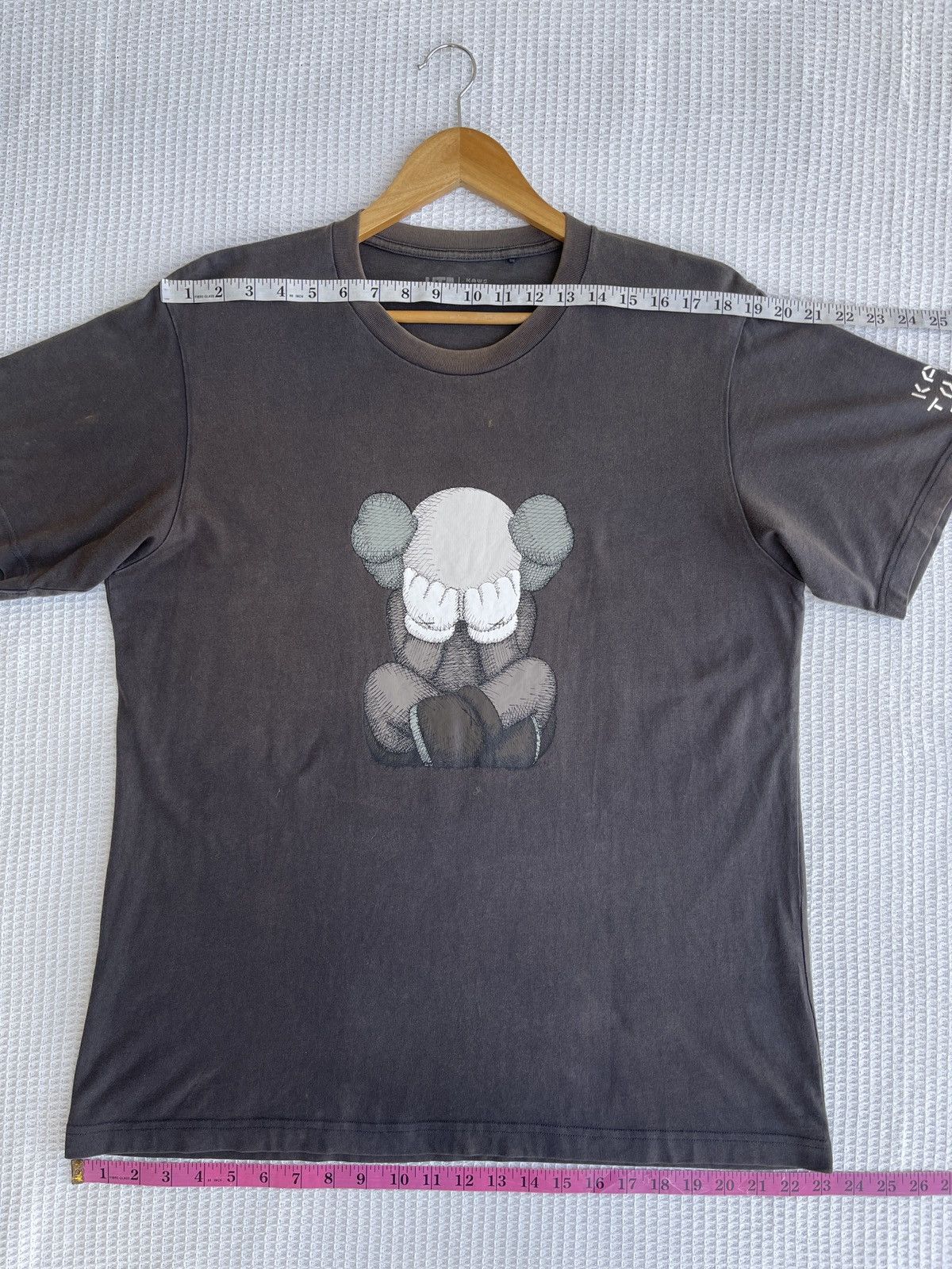 Kaws × Uniqlo Last Drop🔥Rare🔥SUN FADED Japanese KAWS Tokyo First Tee Size US XL / EU 56 / 4 - 11 Thumbnail
