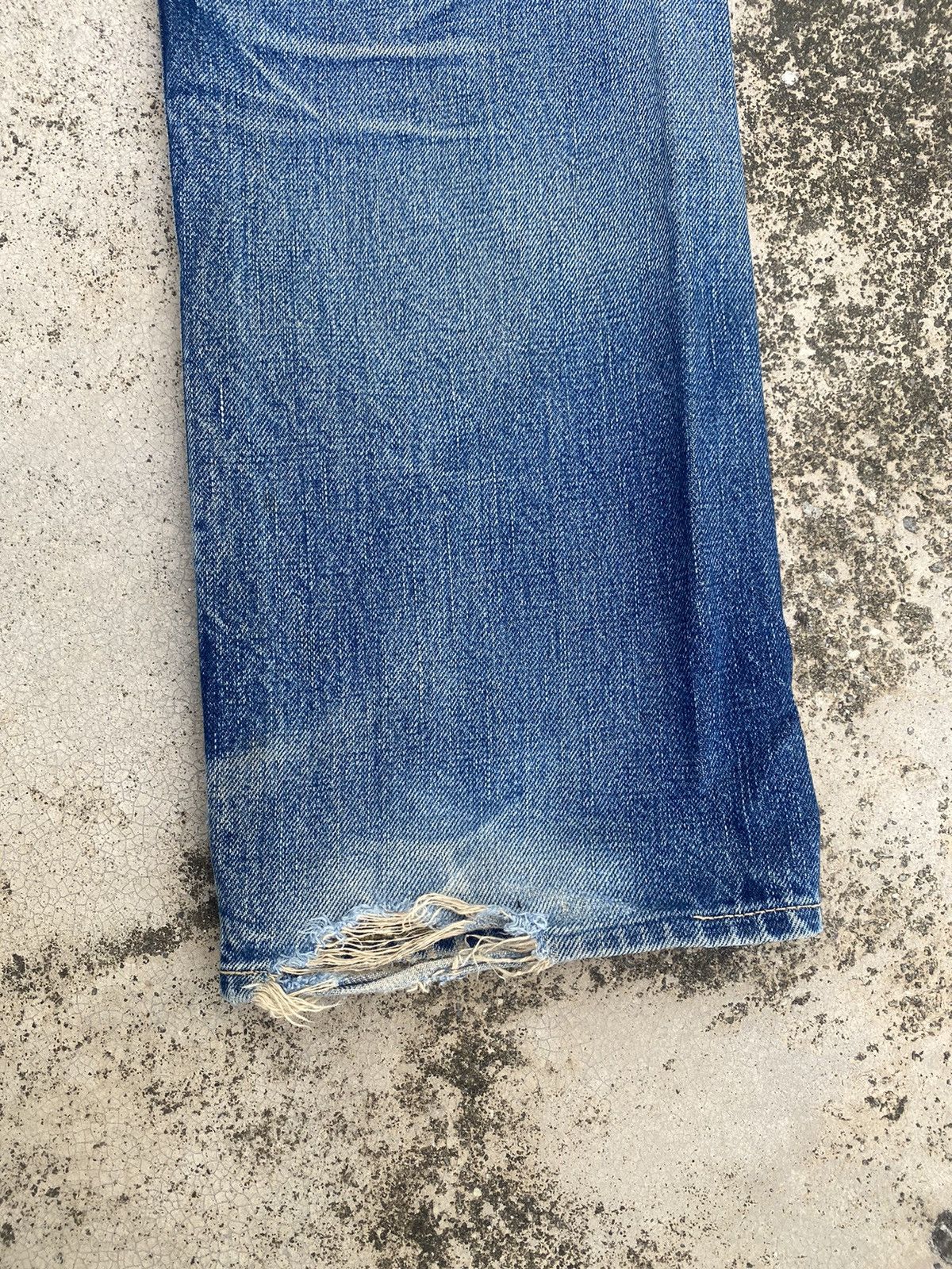 Blue Blue Japan × Japanese Brand × Le Grande Bleu (L.G.B.) Blue Blue Japan Distressed Selvedge Honeycomb Clawmark Denim Size US 29 - 22 Thumbnail
