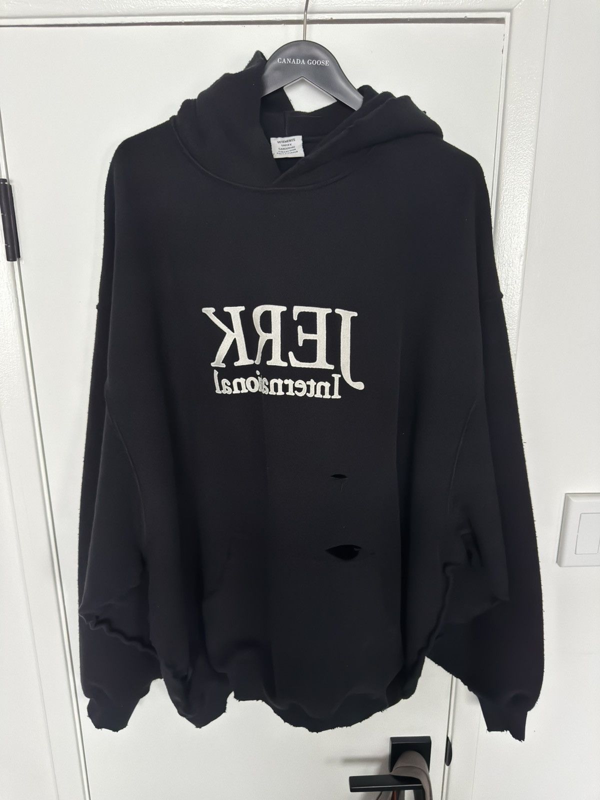 Vetements Vetements “Jerk International” Hoodie Size US S / EU 44-46 / 1 - 1 Thumbnail