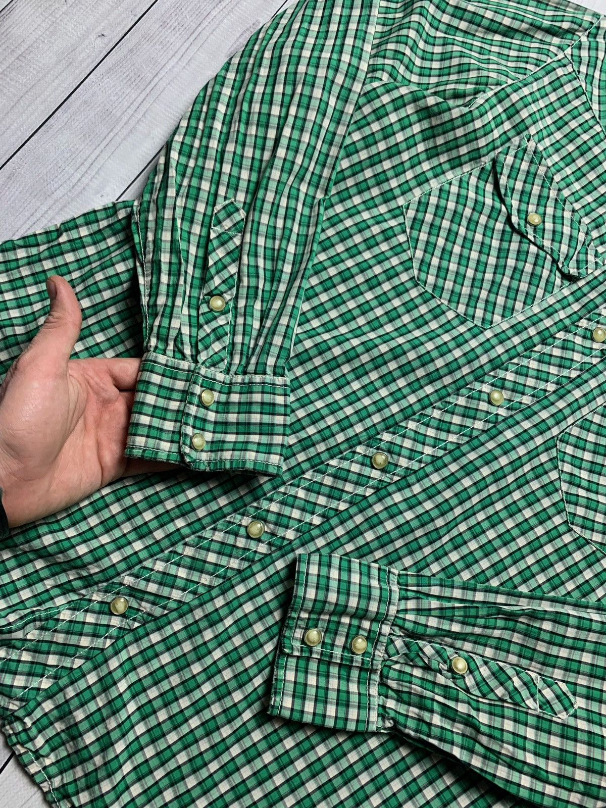 Carhartt × Carhartt Wip × Vintage Carhartt vintage plaid shirt Size M Size US M / EU 48-50 / 2 - 3 Thumbnail