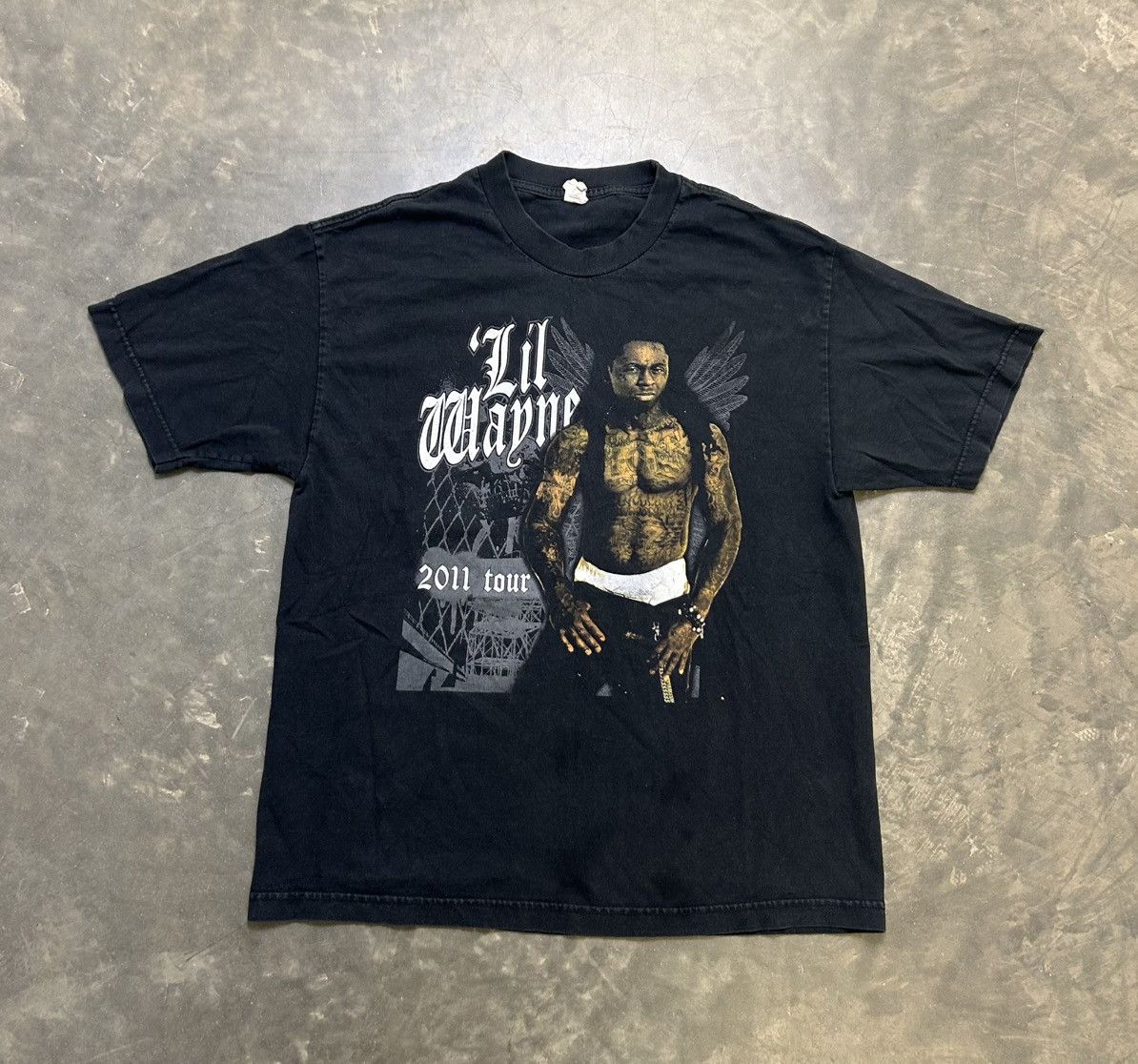 Vintage 2011 lil Wayne tour tee Size US L / EU 52-54 / 3 - 1 Thumbnail