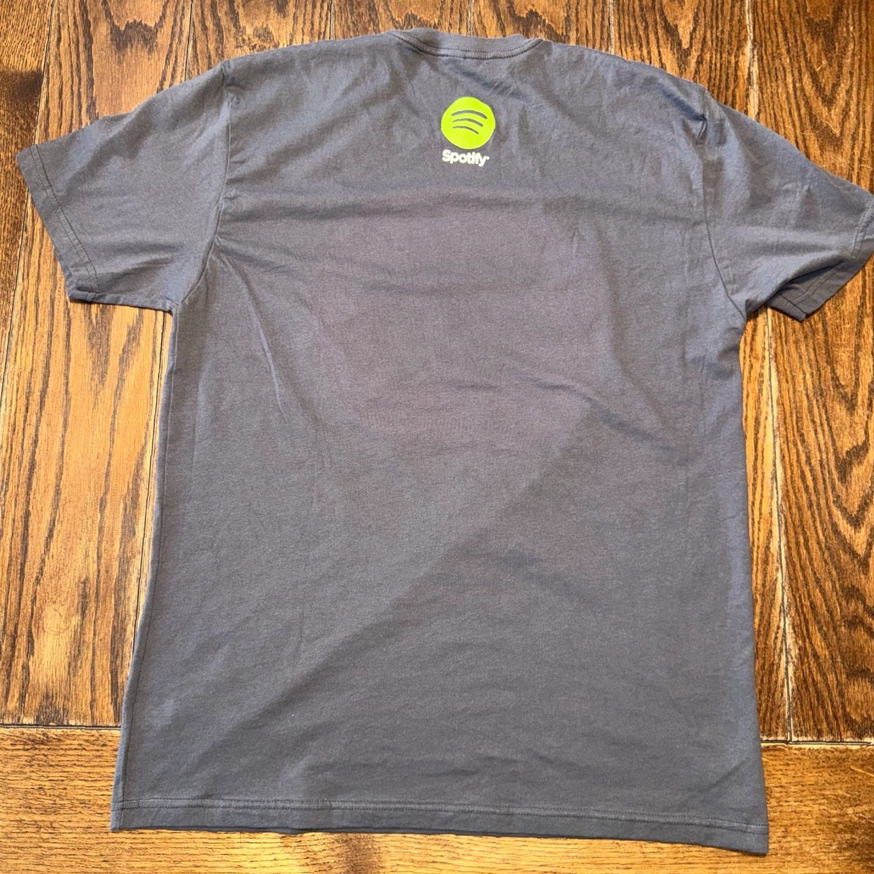 Logo 7 Spotify Logo T Shirt Gray Green Digital Music Size Large Men Short Sleeve Crew Neck Cotton Graphic Print Logo Vintage NoN/A Size US L / EU 52-54 / 3 - 2 Thumbnail