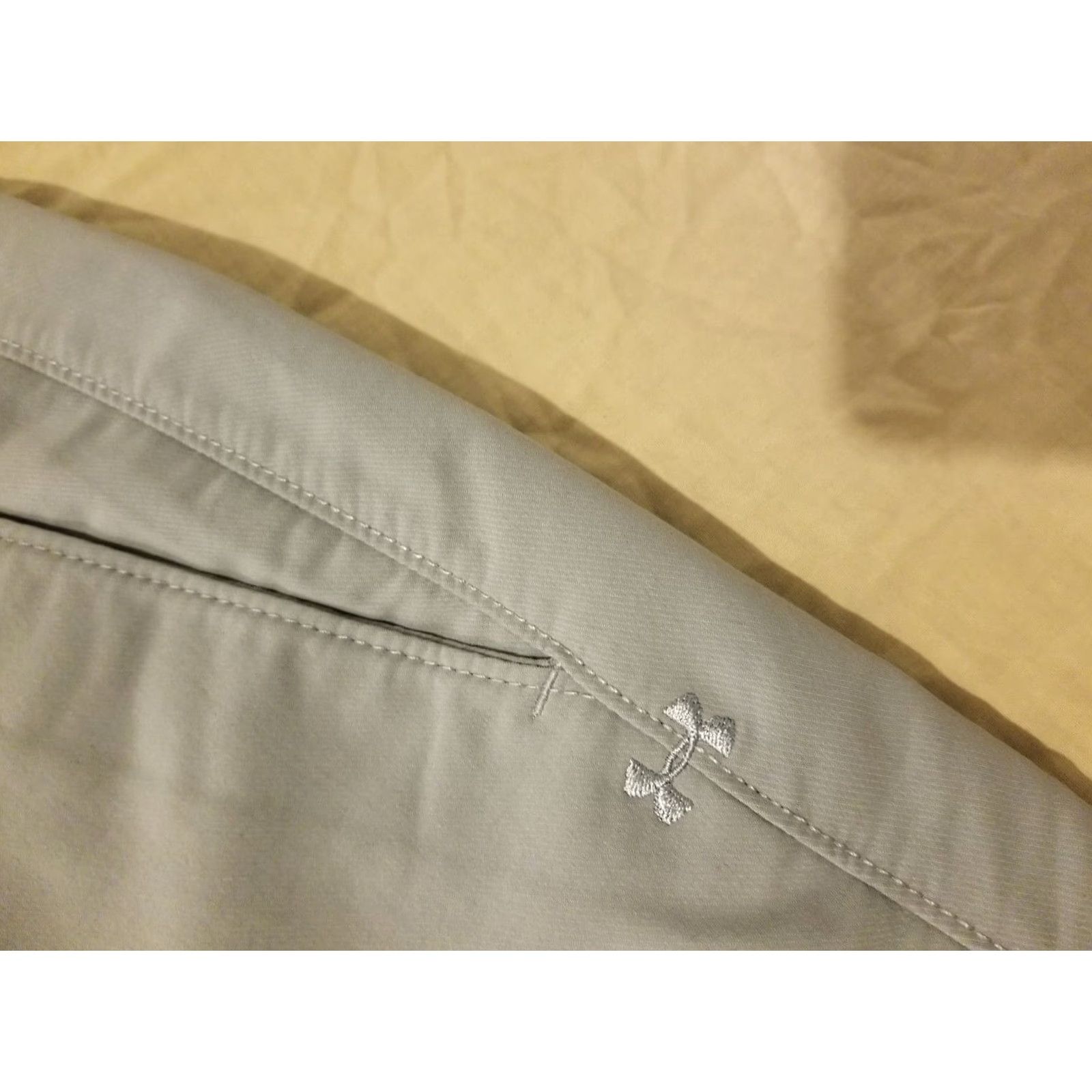 Under Armour Under Armour Mens Shorts Athletic 40 Gray Chino Khaki Gray Golf Size US 40 / EU 56 - 4 Thumbnail