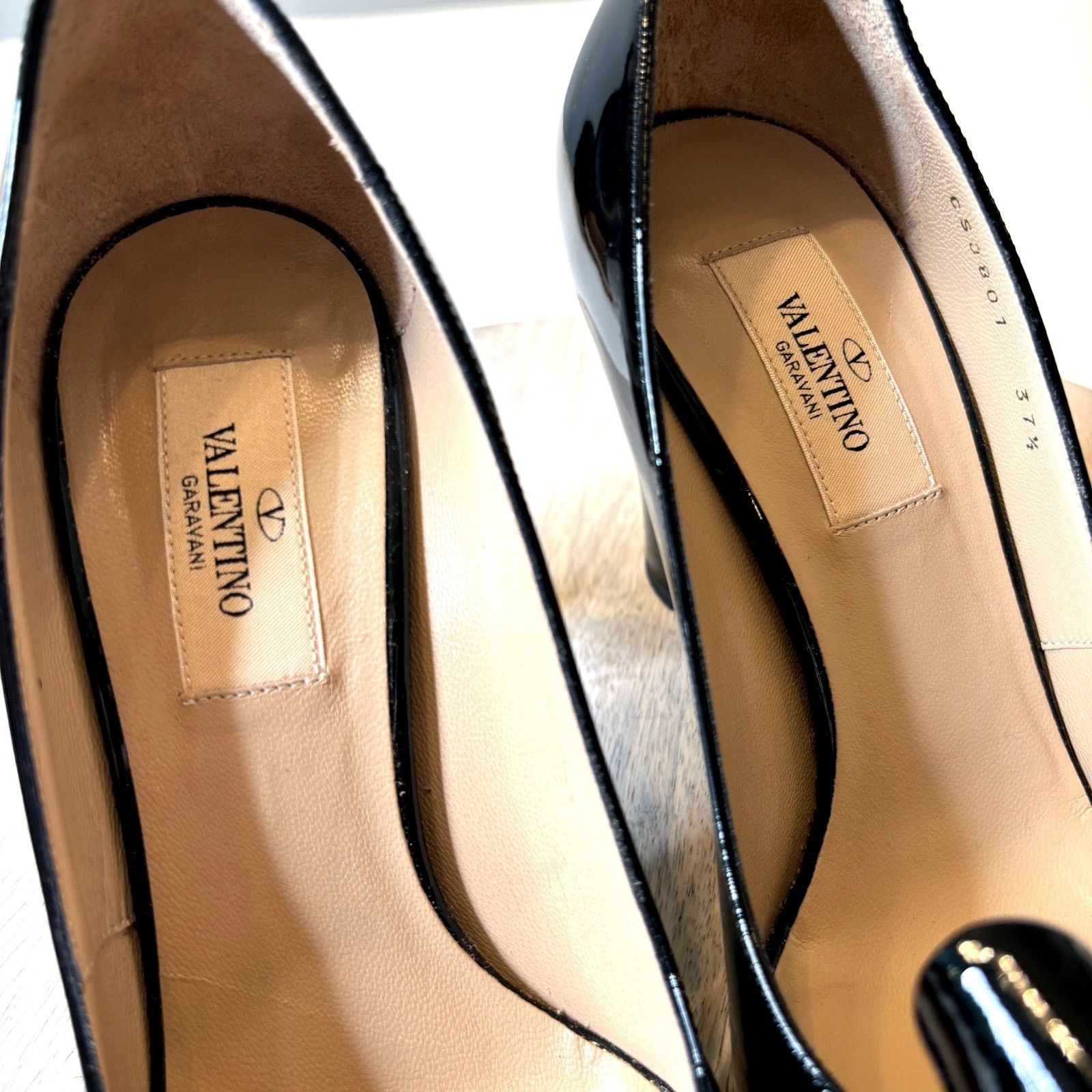 Valentino Valentino Garavani Patent Leather Bow Pumps 37.5 US 7.5 Size US 7.5 / IT 37.5 - 5 Thumbnail