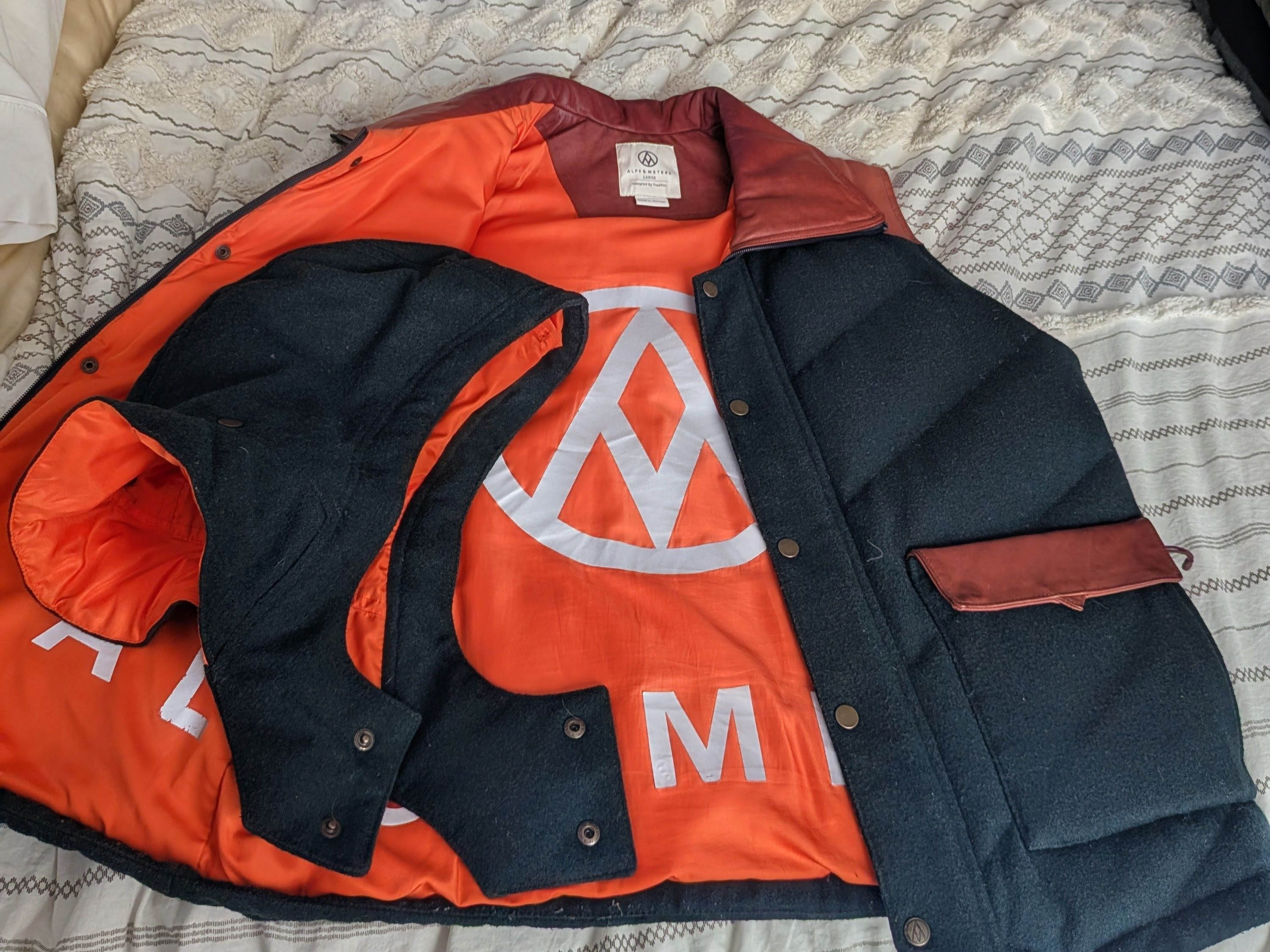 Other Alps & Meters Hooded Down Vest Size US L / EU 52-54 / 3 - 5 Thumbnail