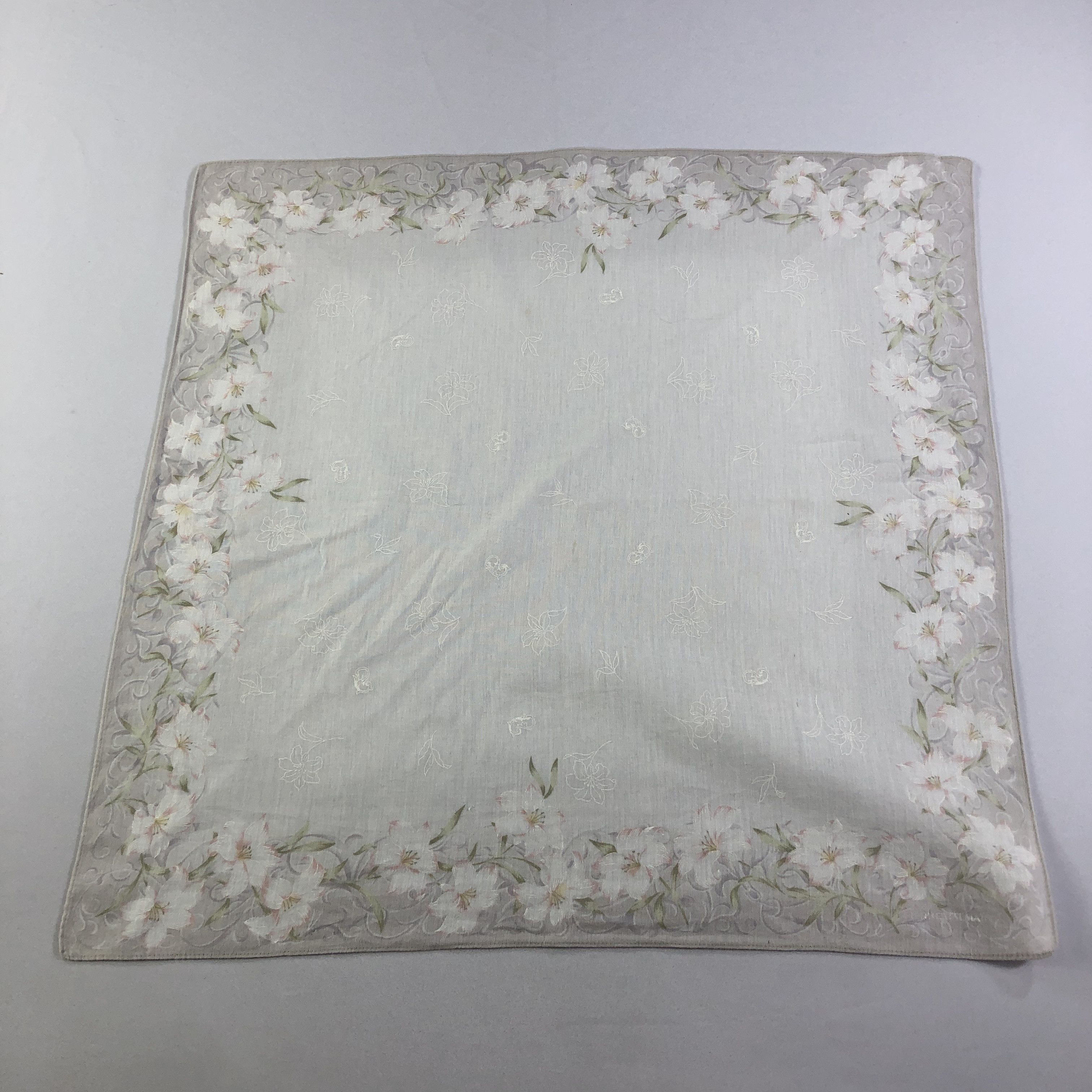 Pierre Balmain × Vintage Pierre Balmain Floral Handkerchief Neckerchief Bandana H2139 Size ONE SIZE - 2 Thumbnail