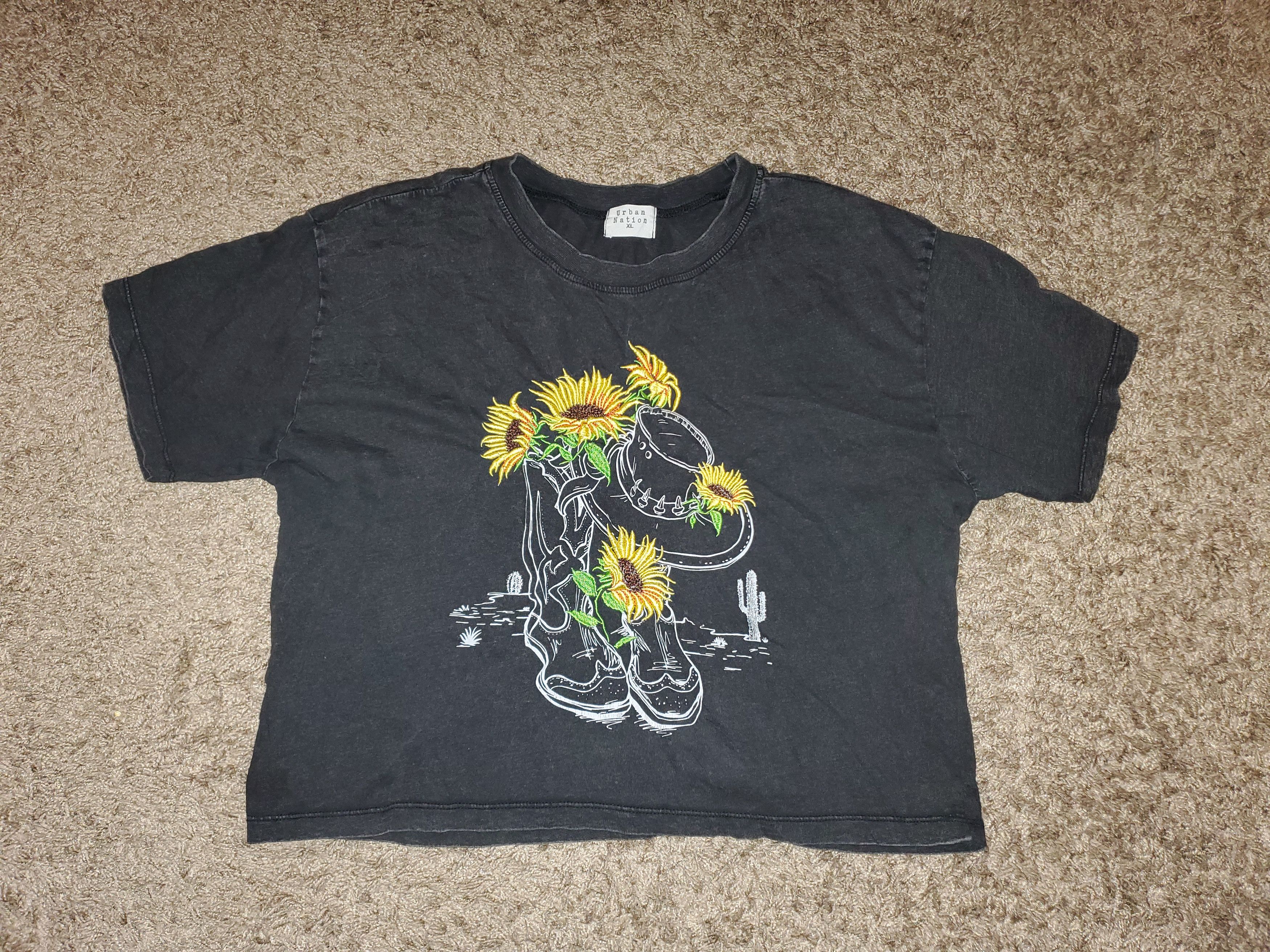 Other Crop top w/ embroidered sunflowers + western design Size XL / US 12-14 / IT 48-50 - 4 Thumbnail