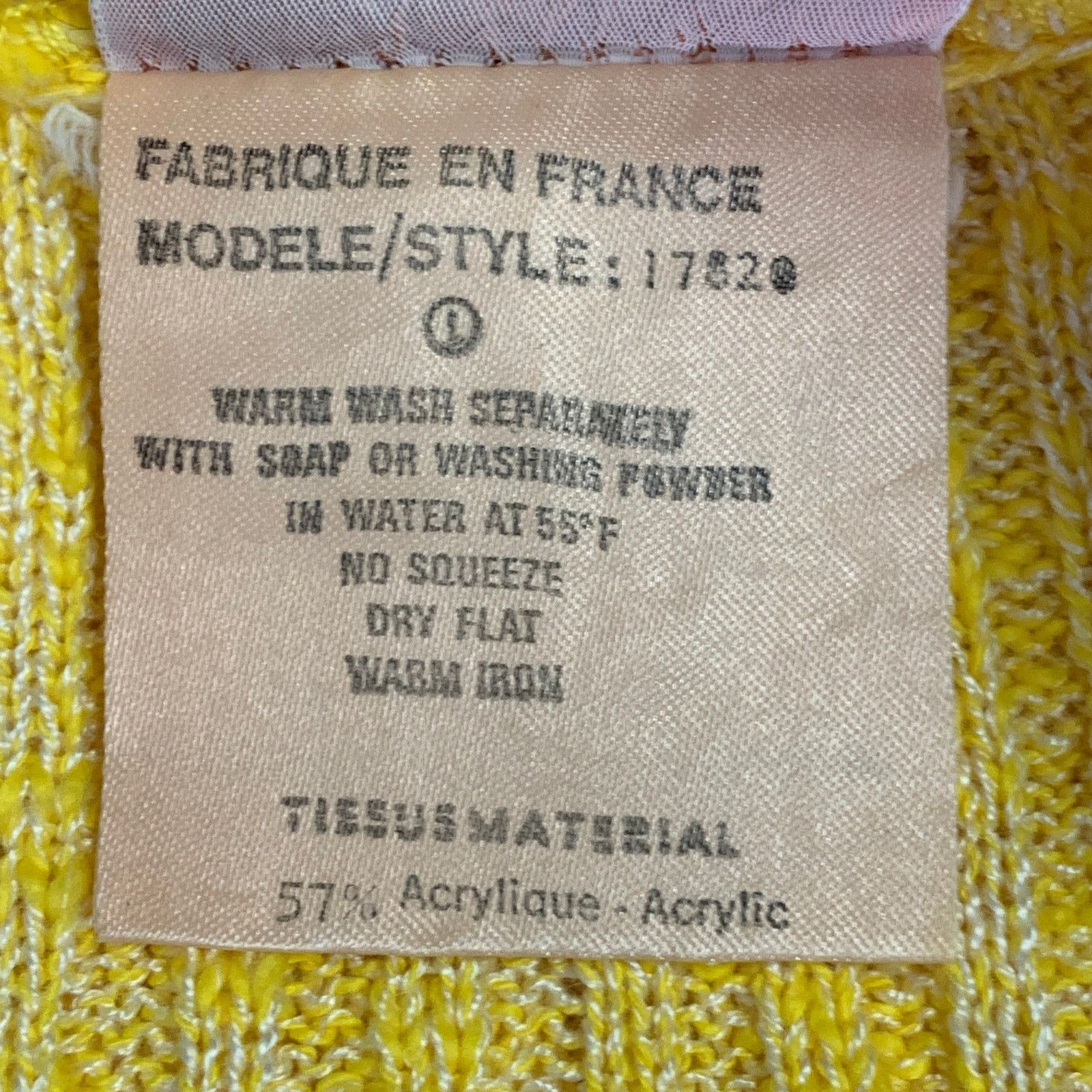 Courreges Vintage XS Yellow Acrylic Blend Rib Knit V-Neck Cardigan Size XS / US 0-2 / IT 36-38 - 9 Thumbnail