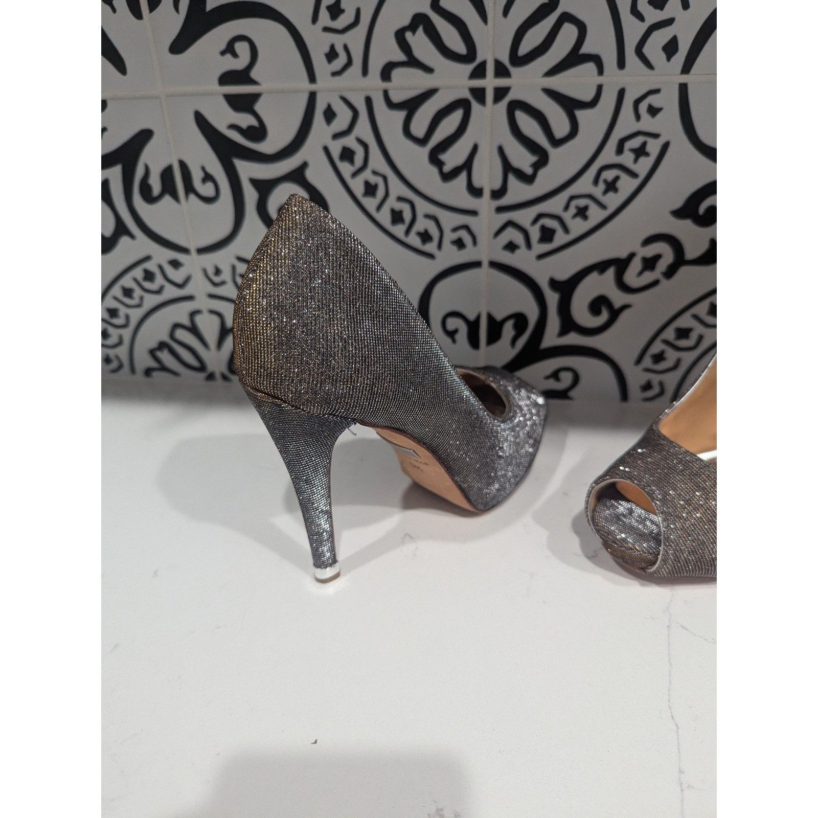 Badgley Mischka Badgley Mischka Gold/Silver Metallic Fabric Peep Toe Stilett Size US 6 / IT 36 - 3 Thumbnail