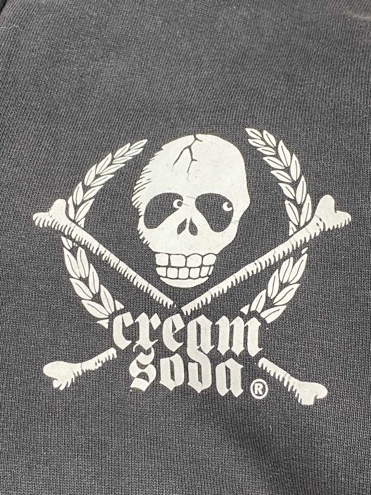 Japanese Brand Vintage Thrashed CREAM SODA Crazy Sunfaded Hoodie Size US L / EU 52-54 / 3 - 16 Thumbnail