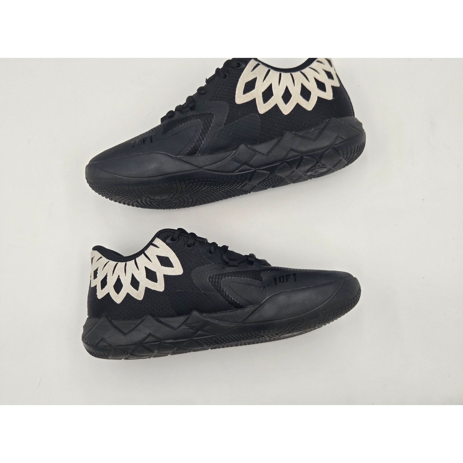Puma Puma MB.01 Lo LaMelo Ball Black Silver Size 5.5 w/ Box Size US 5.5 / EU 38 - 4 Thumbnail