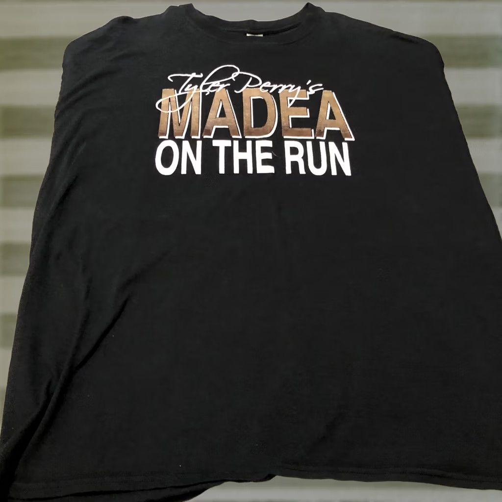 Gildan TYLER PERRY'S MADEA ON THE RUN Movie Promo t-shirt by GILDAN 3XL Black Short Sleeve Graphic Tee Unisex Adults 100% Cotton Two Sided Vintage No Size US XXL / EU 58 / 5 - 1 Thumbnail