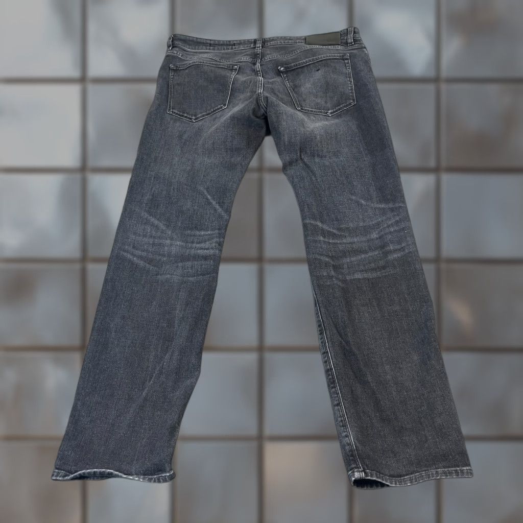 Hugo Boss HUGO BOSS Jeans Tapered Main 3 36 Regular 32 Dark Grey Denim Elastic 5-Pocket Mens Midwest Vintage No Pattern Machine Washable Shoes? Size US 36 / EU 52 - 1 Thumbnail