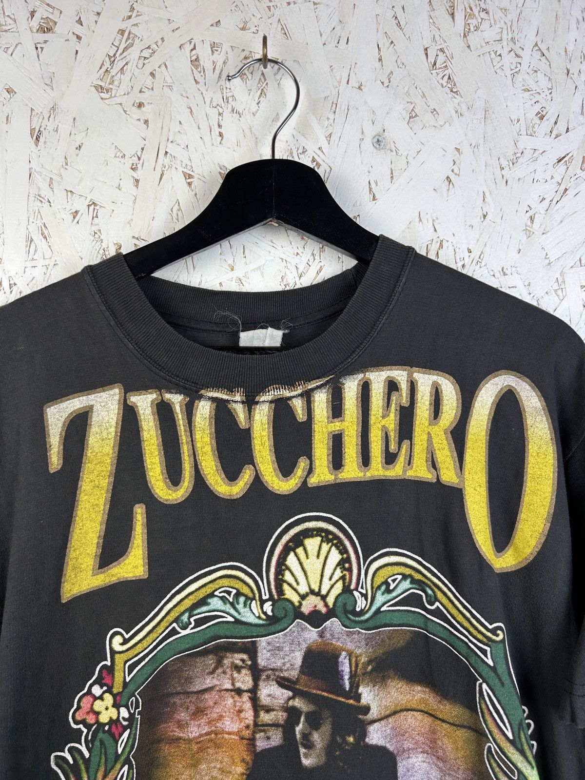 Band Tees 90s Vintage Zucchero SpiritoDiVino 1995 AOP Allover T-Shirt Size US M / EU 48-50 / 2 - 3 Thumbnail