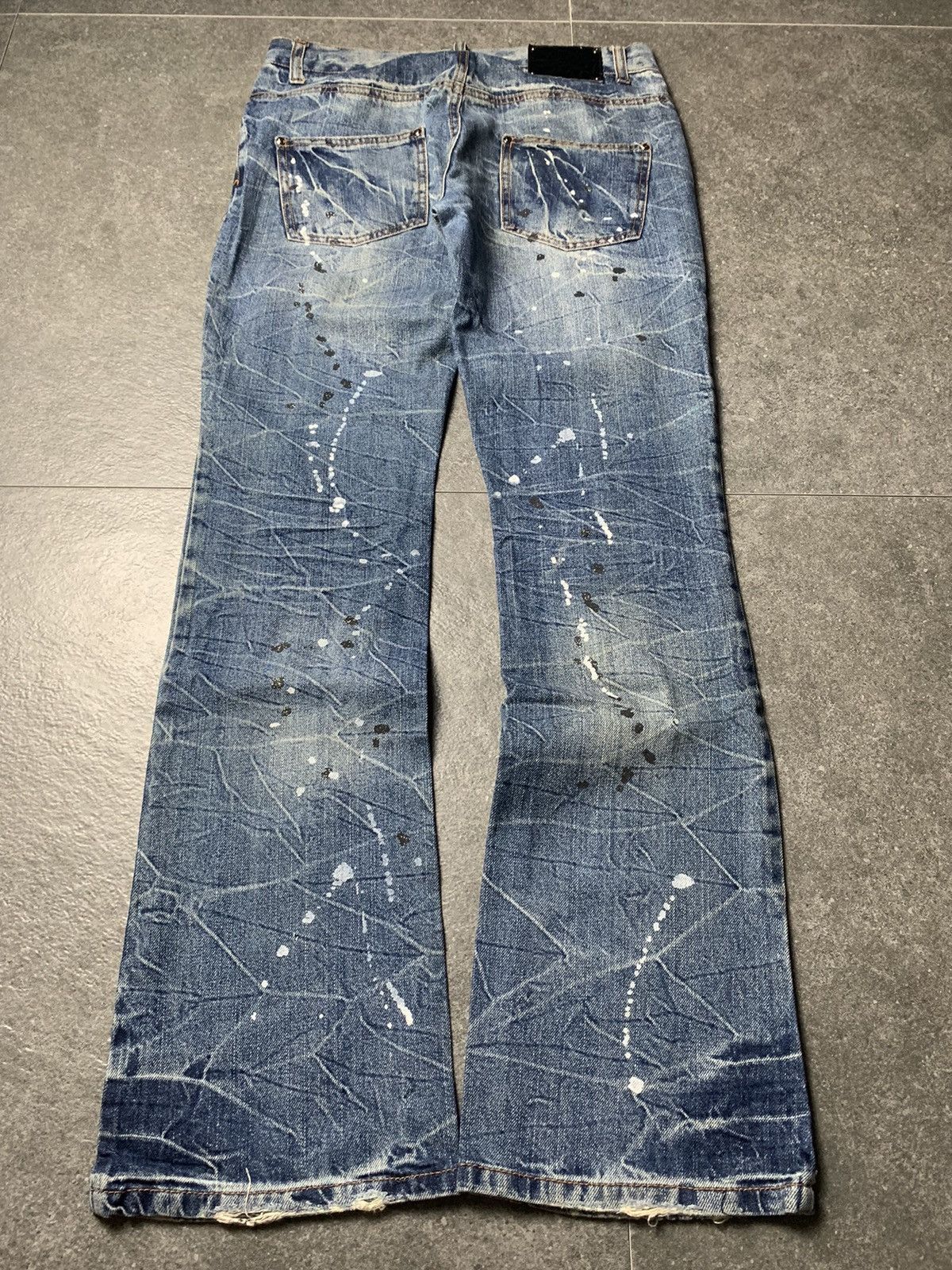 Japanese Brand 2000s Lowbox Honeycomb Splatted Bootcut Jeans Size US 29 - 12 Thumbnail