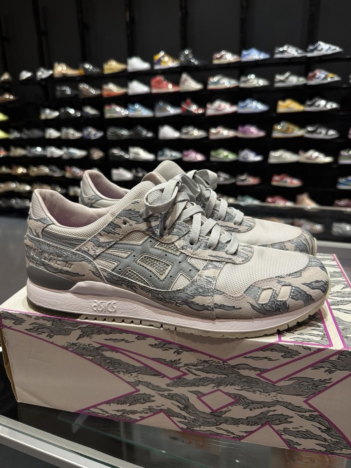 Asics atmos × Solebox × Asics Gel-Lyte III Grey Grey 11.5 Size US 11.5 / EU 44-45 - 2 Thumbnail
