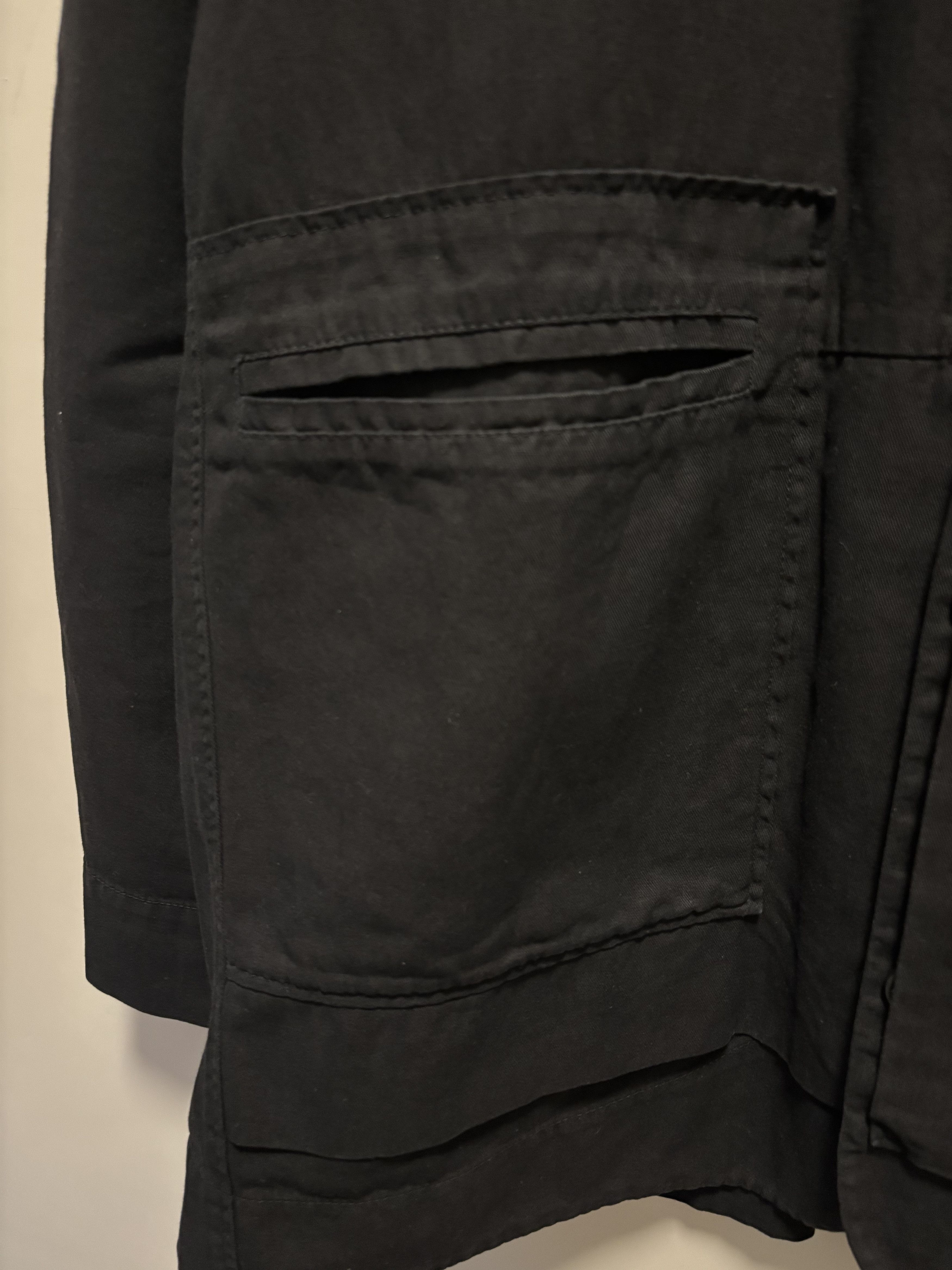 Henrik Vibskov black work jacket, size L Henrik Vibskov Size US L / EU 52-54 / 3 - 7 Thumbnail