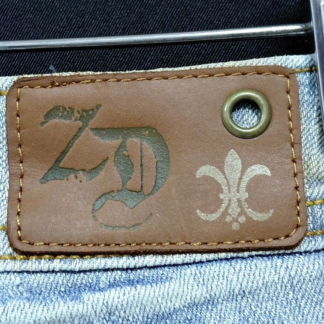 Vintage Zana Di Jeans Light Wash Embroidered 5-Pocket Denim Women Size 16 Regular Stitch Jeans Size 38" / US 16 / IT 52 - 6 Thumbnail