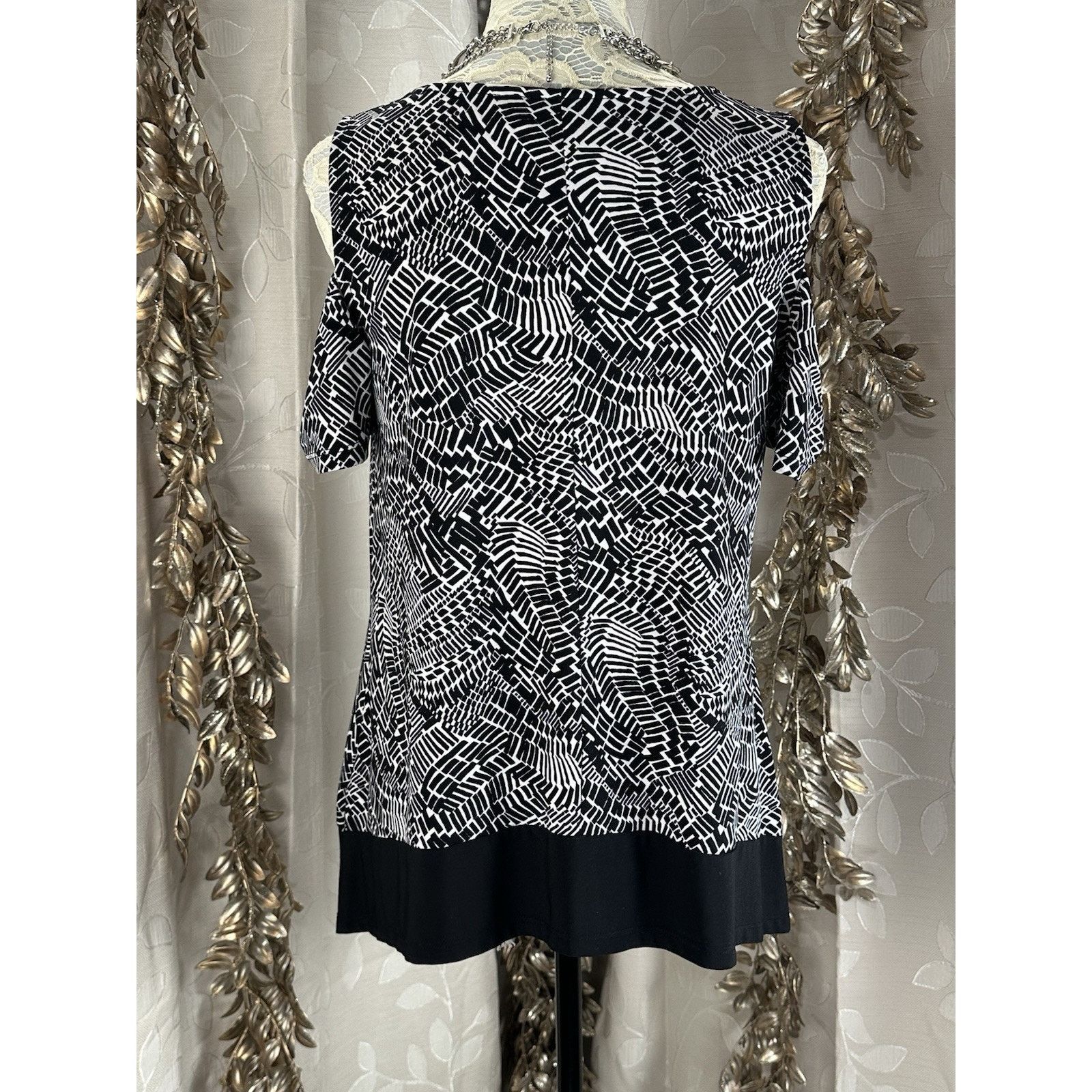 Other Rafaella Cold Shoulder Top SM Black White Print Blouse Size S / US 4 / IT 40 - 4 Thumbnail
