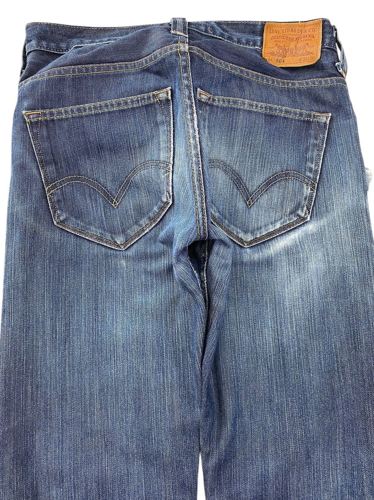 Levi's Levi’s 504 Faded Blue Wash Style Straight Leg Jeans Size US 32 / EU 48 - 4 Thumbnail