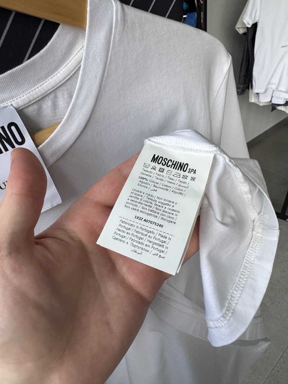 Moschino Moschino couture t shirt Size US S / EU 44-46 / 1 - 6 Thumbnail