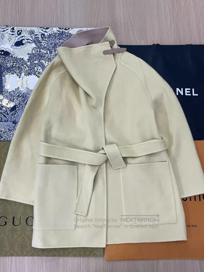 Hermes Hermes Chicken Yellow Color-Blocked Cashmere Overcoat, A B Size XS / US 0-2 / IT 36-38 - 2 Thumbnail