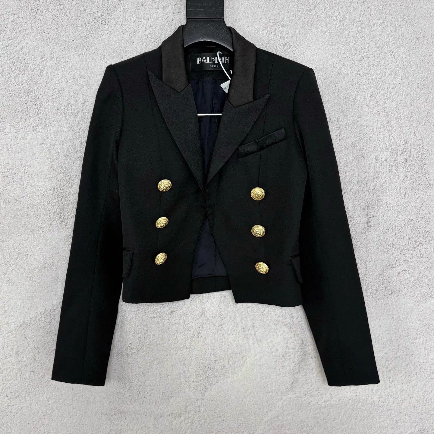 Balmain BALMAIN women's black peak lapel double-breasted blazer Size XS / US 0-2 / IT 36-38 - 1 Thumbnail