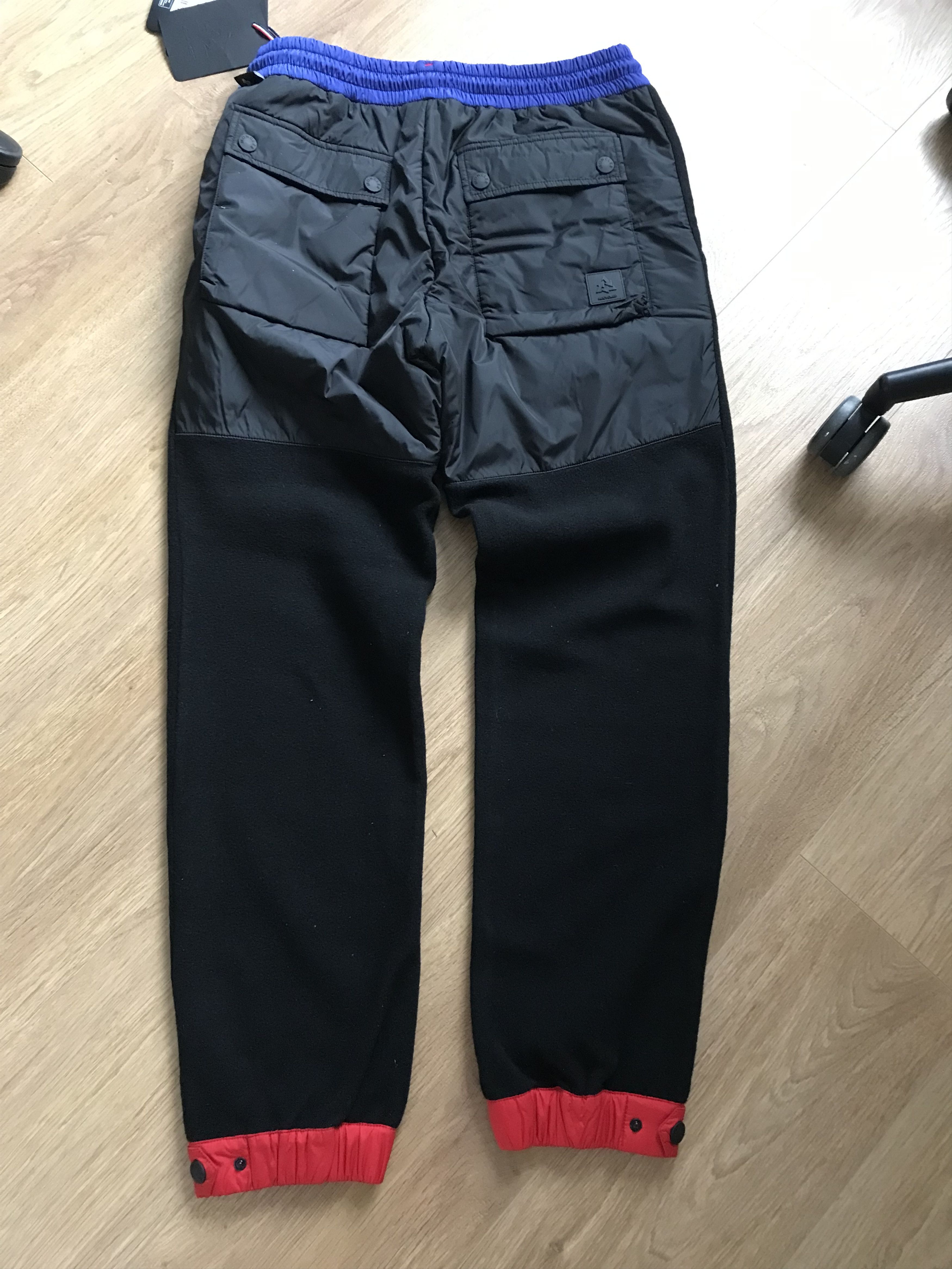 Moncler Grenoble Apres-Ski - size M Size US 33 - 12 Thumbnail
