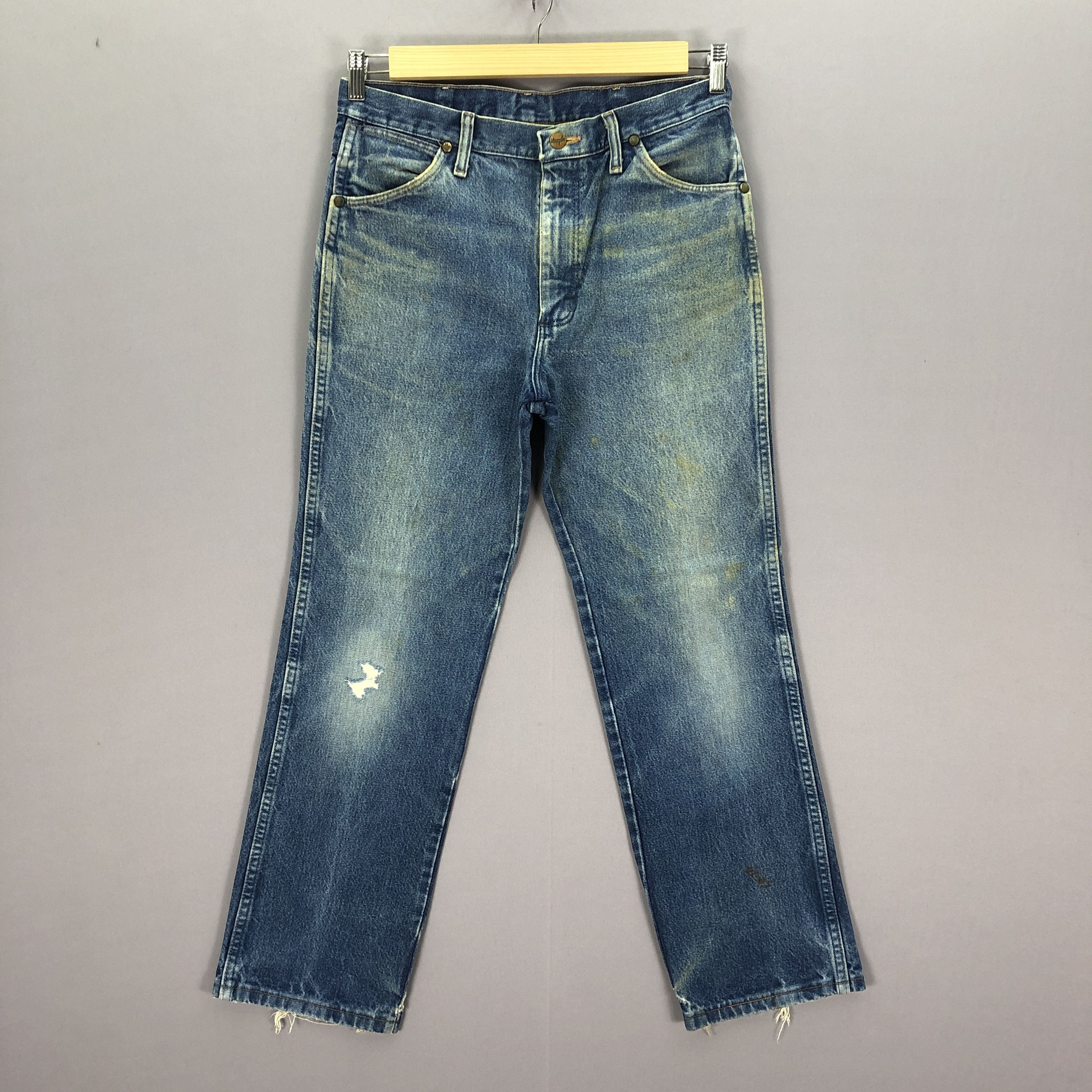 Wrangler Vintage 90s Wrangler Ripped Jeans Faded Light Wash Denim Size US 30 / EU 46 - 1 Thumbnail