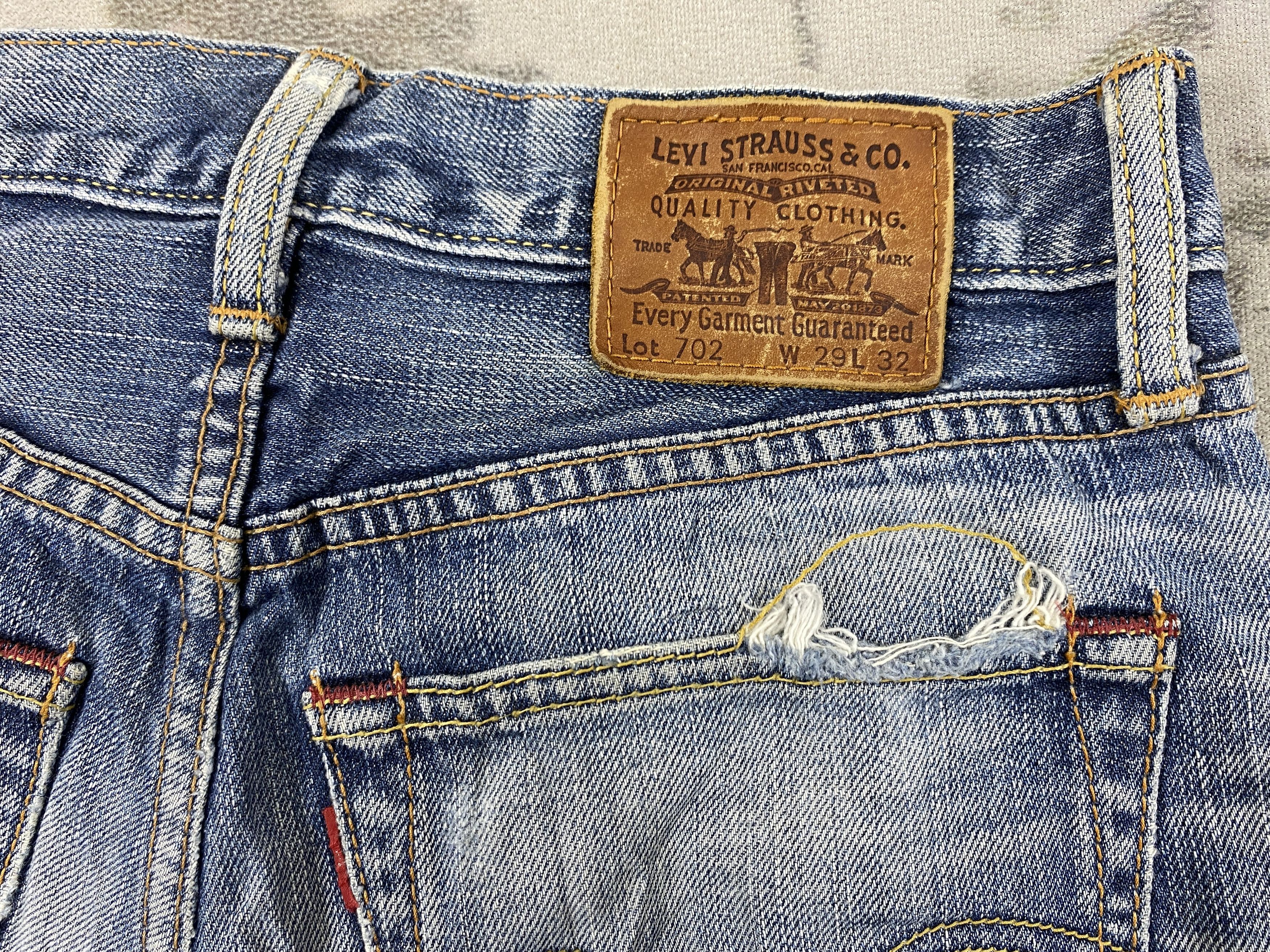 Levi's Distressed Blue Vintage Levi's 702 Jeans 29x32.5- JN3847 Size US 29 - 11 Thumbnail