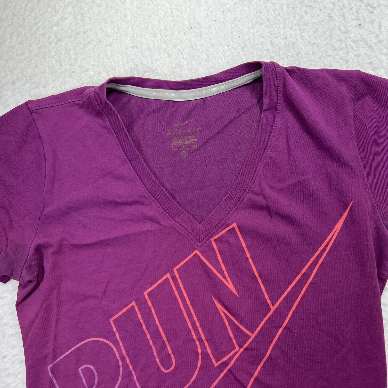 Nike Nike Dri Fit Short Sleeve Run Graphic T Shirt Athleisure Size S / US 4 / IT 40 - 2 Thumbnail