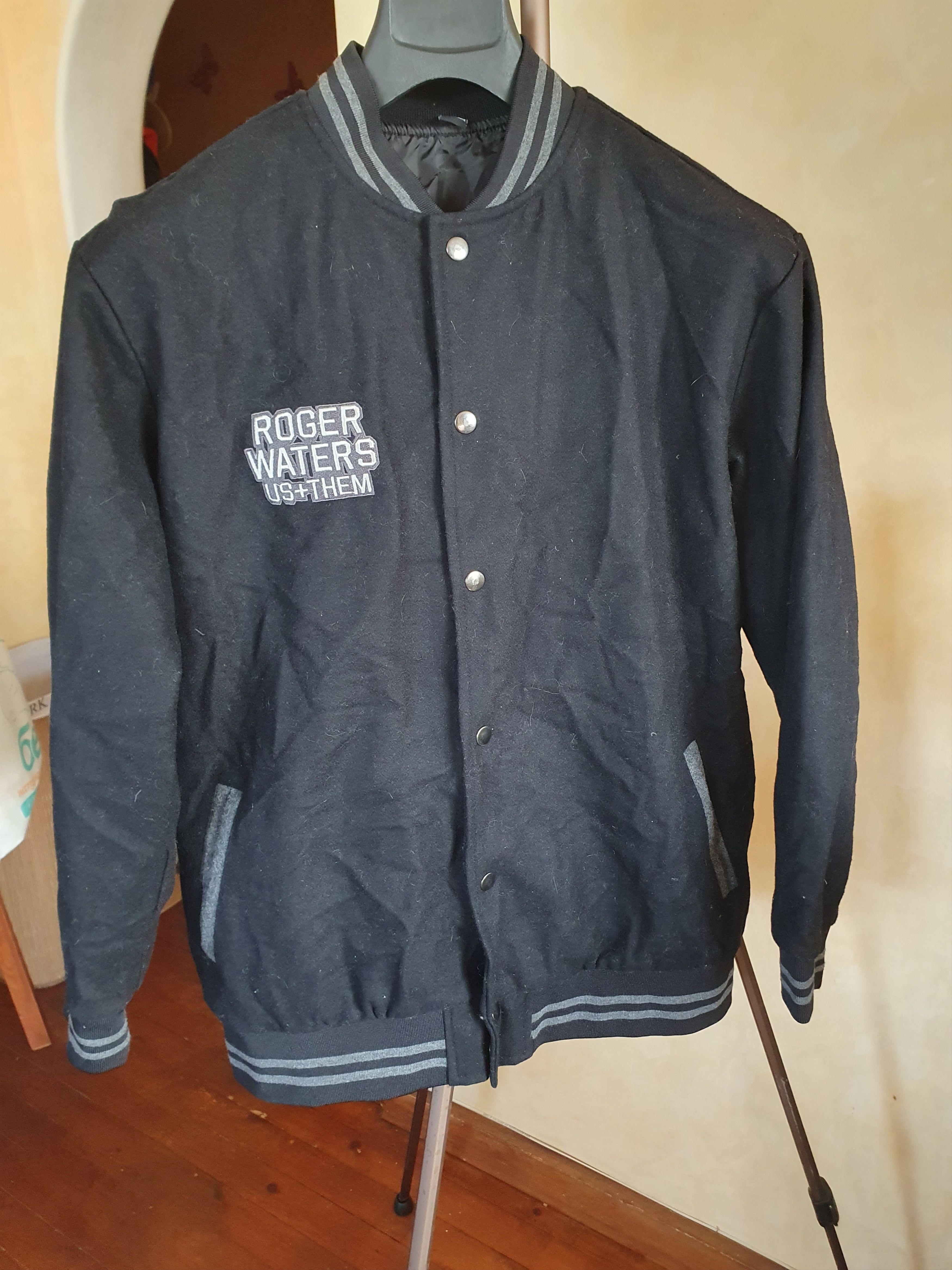 Band Tees × Pink Floyd Roger Waters Us + Them Tour Wool Pigs Varsity Jacket sz M Size US M / EU 48-50 / 2 - 1 Thumbnail