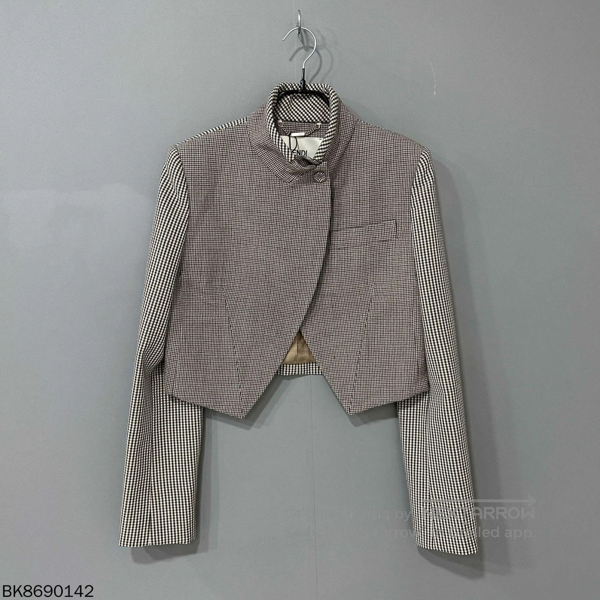 Fendi houndstooth cropped jacket by Fendi. Size US M / EU 48-50 / 2 - 1 Thumbnail