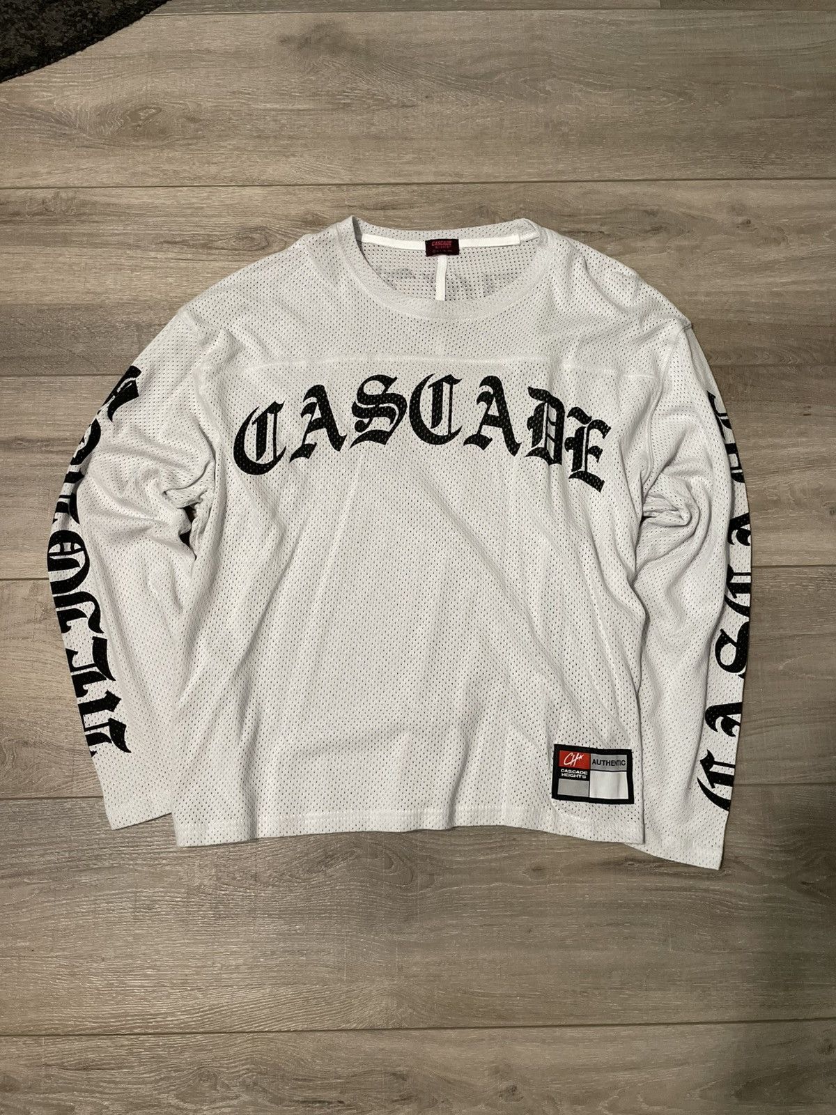 Other Cascade Heights Long sleeve Tee Size US S / EU 44-46 / 1 - 4 Thumbnail