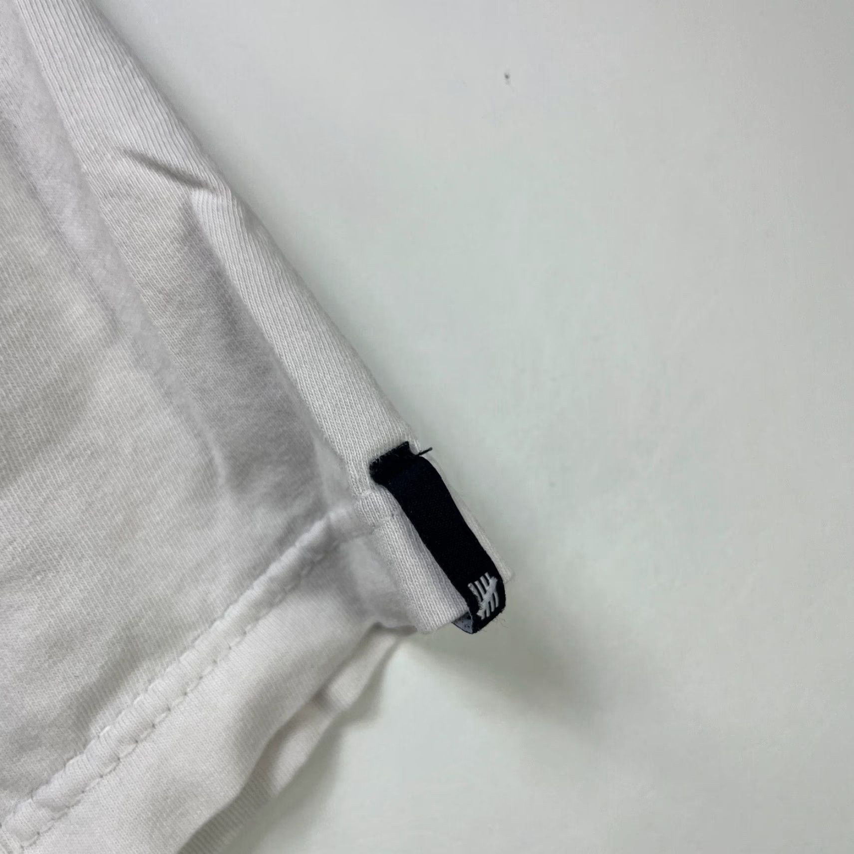 Undefeated Undefeated Army vs Army T-Shirt Mens Medium White UNDFTD Size US M / EU 48-50 / 2 - 3 Thumbnail