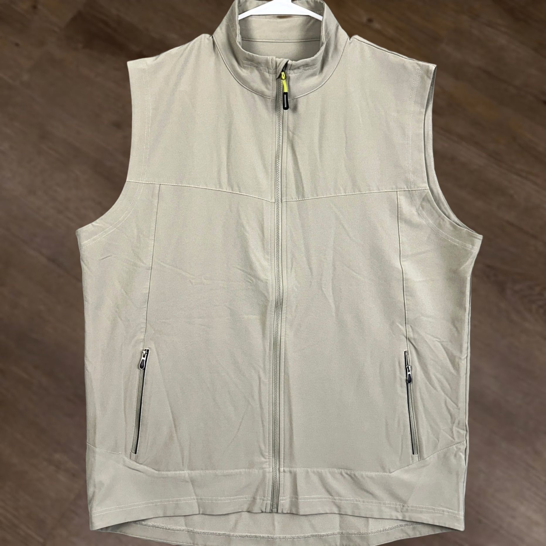 Vintage Bolle Golf Vest Storm Mens Large Gray Sleeveless Full Zip Stretch Performance Vest Mens Large Gray Storm Zip Size US L / EU 52-54 / 3 - 1 Thumbnail