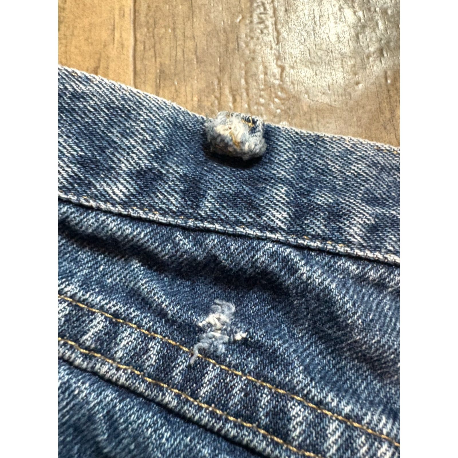 Wrangler VINTAGE Wrangler Jeans Mens 40 x 30 Relaxed Fit Blue Denim 100% Cotton Western Dad Mens Jeans Regular 30 In Inseam Blue Straight Denim Wrangler Size US 40 / EU 56 - 6 Thumbnail