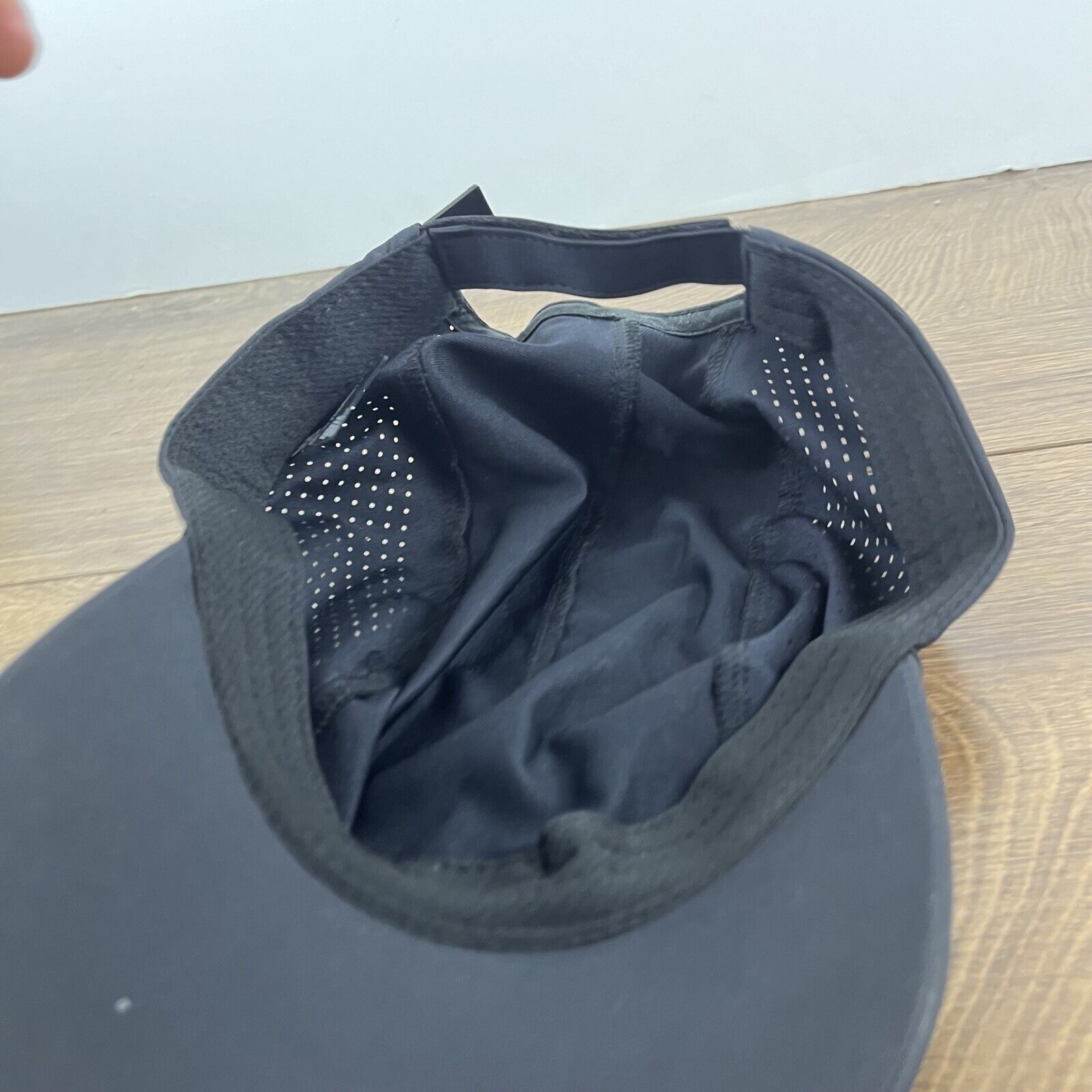 Other Black Athletic Hat Running Hat Black Cap Hat Adjustable Hat Size ONE SIZE - 13 Thumbnail