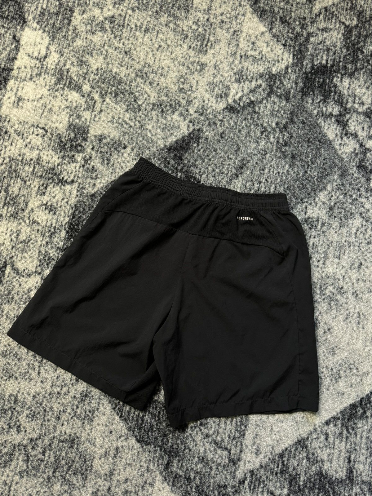 Adidas Vintage Adidas Shorts Sportswear Aeroready Designed 2 Move Size US 30 / EU 46 - 5 Thumbnail