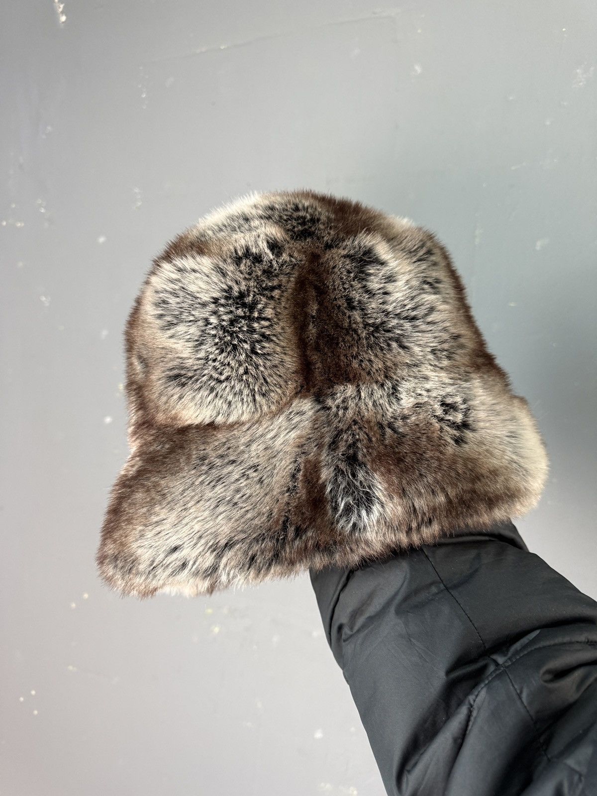 Vintage Y2K Vintage Fur Hat Streetwear Alt Casual Style Avant Garde Size ONE SIZE - 1 Thumbnail