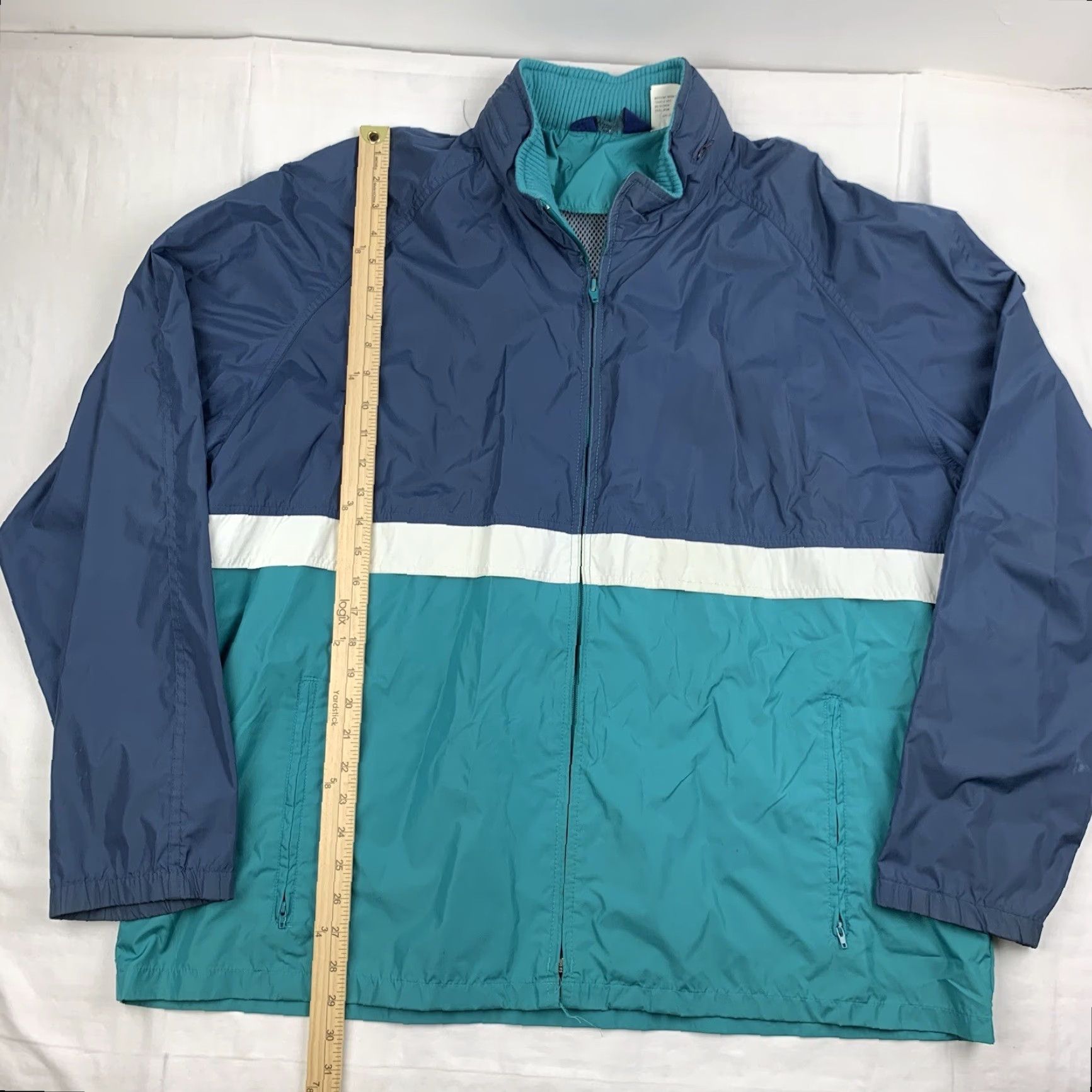 Vintage Vintage Woolrich Windbreaker Jacket Adult XL Blue Light Weight 90s Outdoors USA Size US XL / EU 56 / 4 - 7 Thumbnail