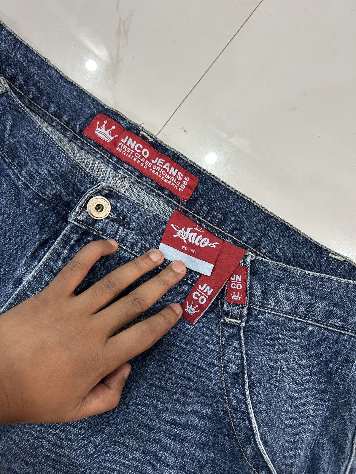 JNCO Rare JNCO Cargo jorts Crown Size US 40 / EU 56 - 4 Thumbnail