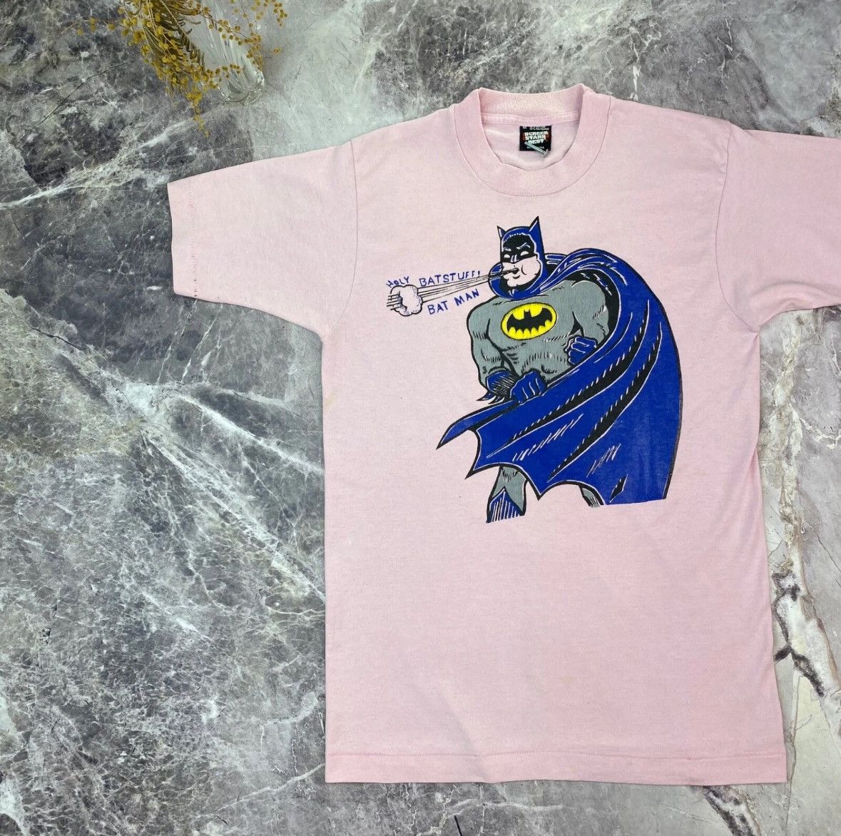 DC Comics 1980s Batman T shirt DC Comics Vintage M Rare 80s Pink Size US M / EU 48-50 / 2 - 5 Thumbnail